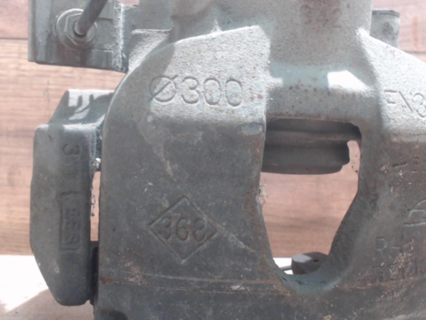 Etrier avant droit (freinage) RENAULT LAGUNA 2 PHASE 2 Diesel - 1