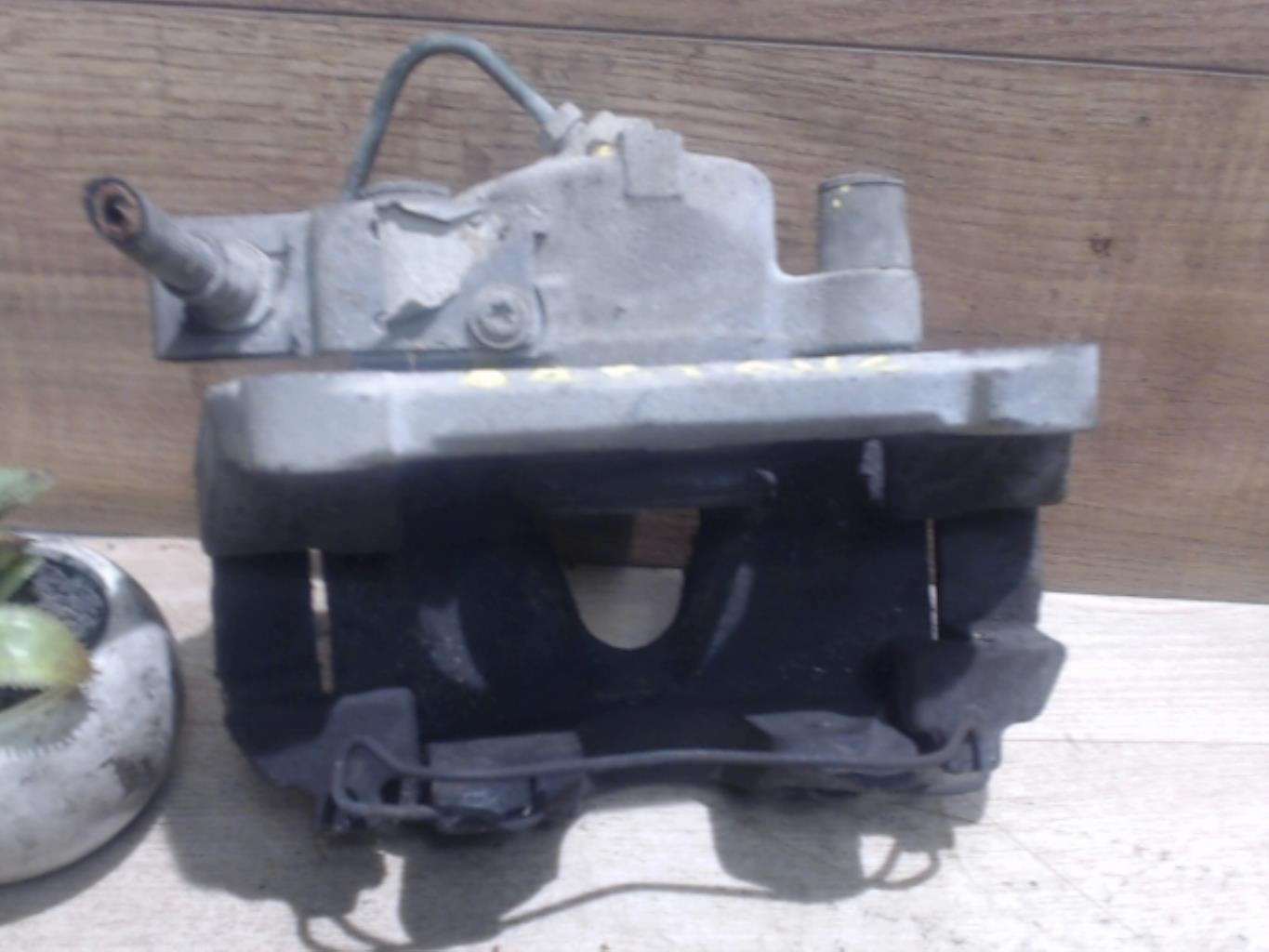 Etrier avant gauche (freinage) RENAULT LAGUNA 2 PHASE 2 Diesel - 1