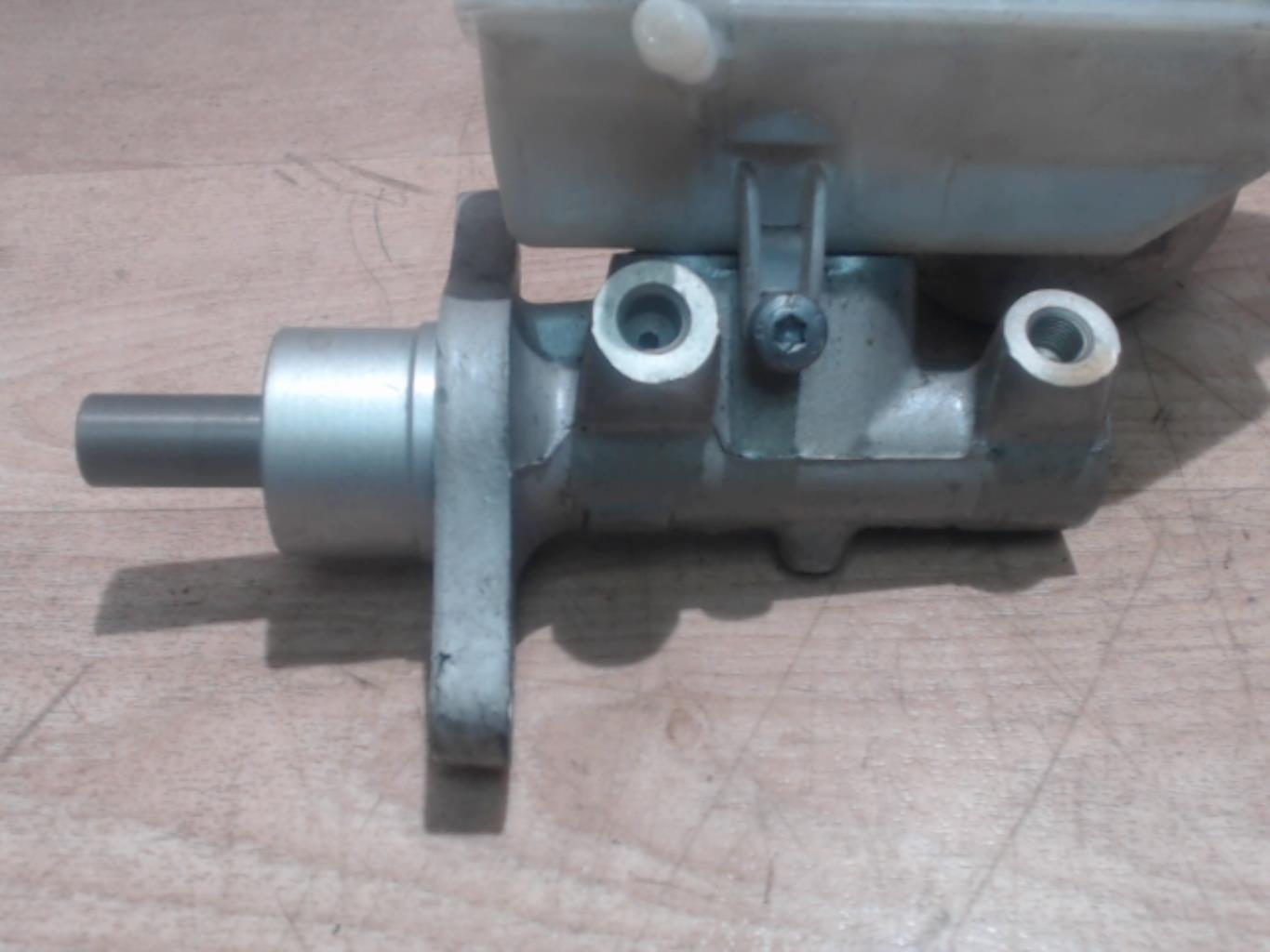 Maitre cylindre (freinage) RENAULT CLIO 3 PHASE 1  - 1