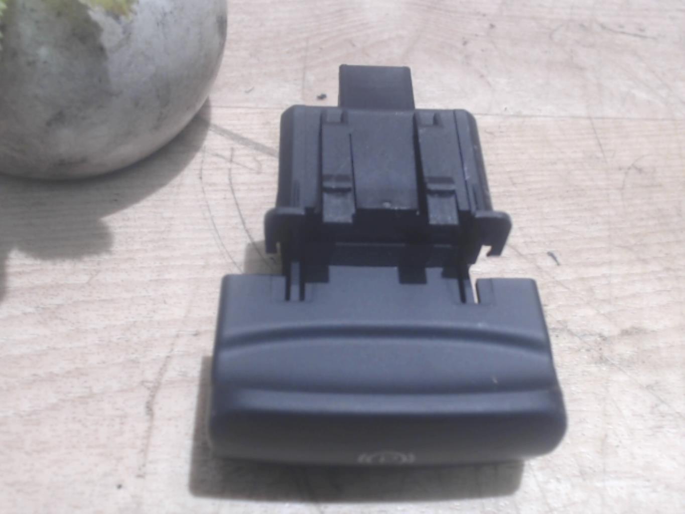 Poignee electrique frein a main VOLKSWAGEN GOLF 5 Diesel - 1