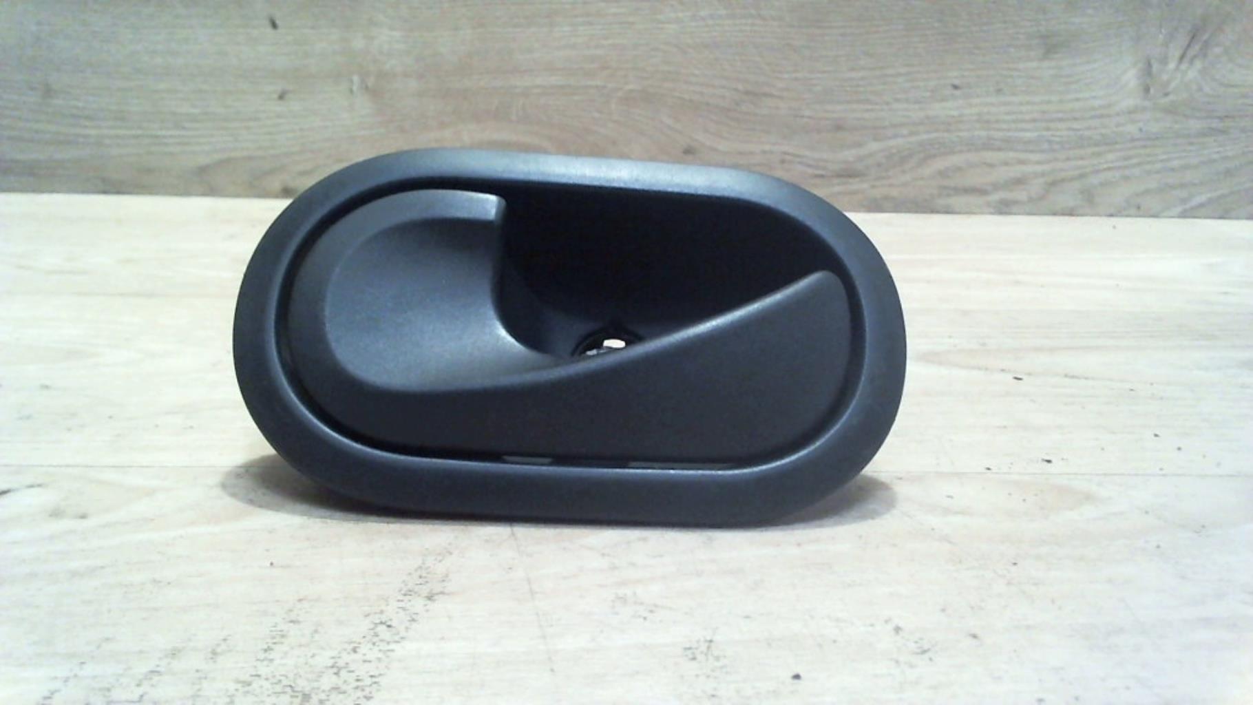 Poignee interieur porte laterale gauche RENAULT MODUS PHASE 1 Essence - 1