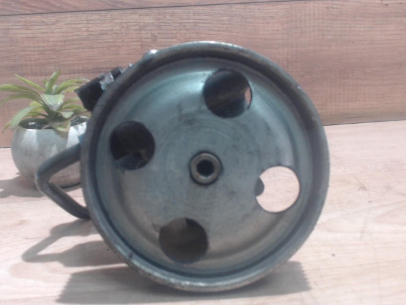 Pompe de direction PEUGEOT 607 PHASE 1 Diesel - 1