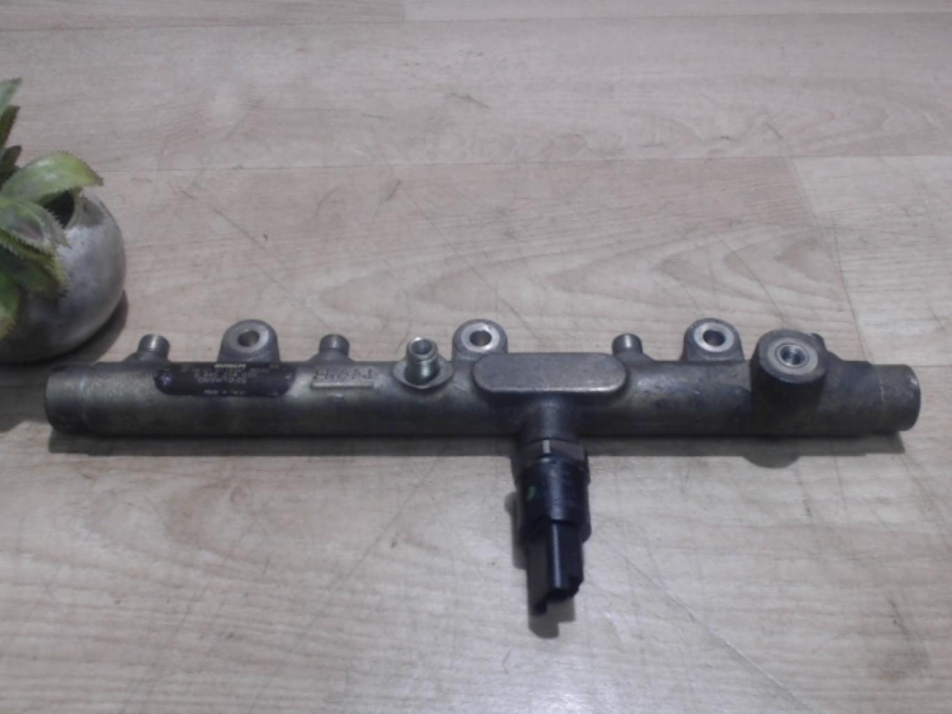 Rampe injection PEUGEOT 206 PHASE 1 Diesel - 1