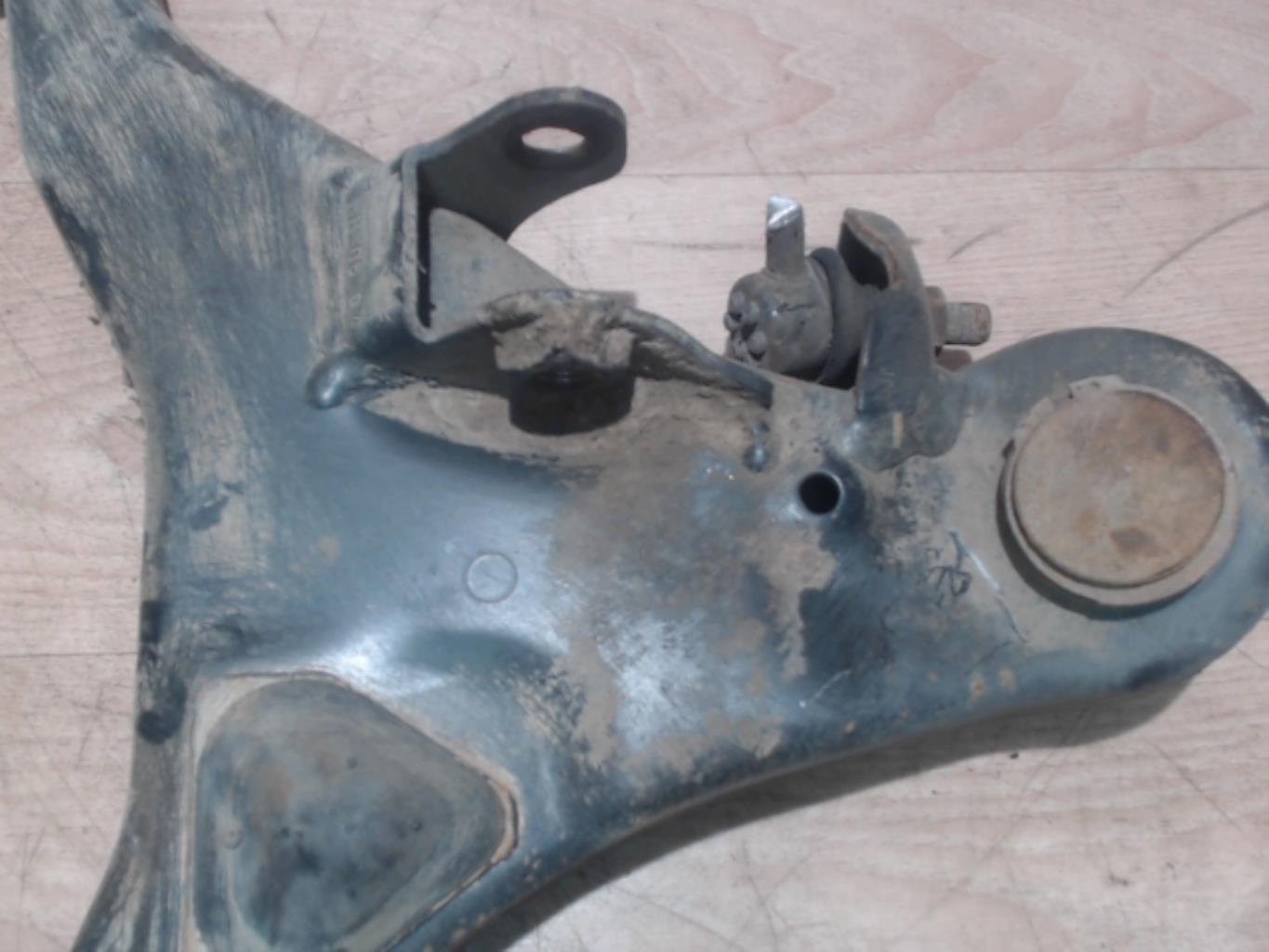 Triangle avant droit NISSAN NAVARA 1 Diesel - 1
