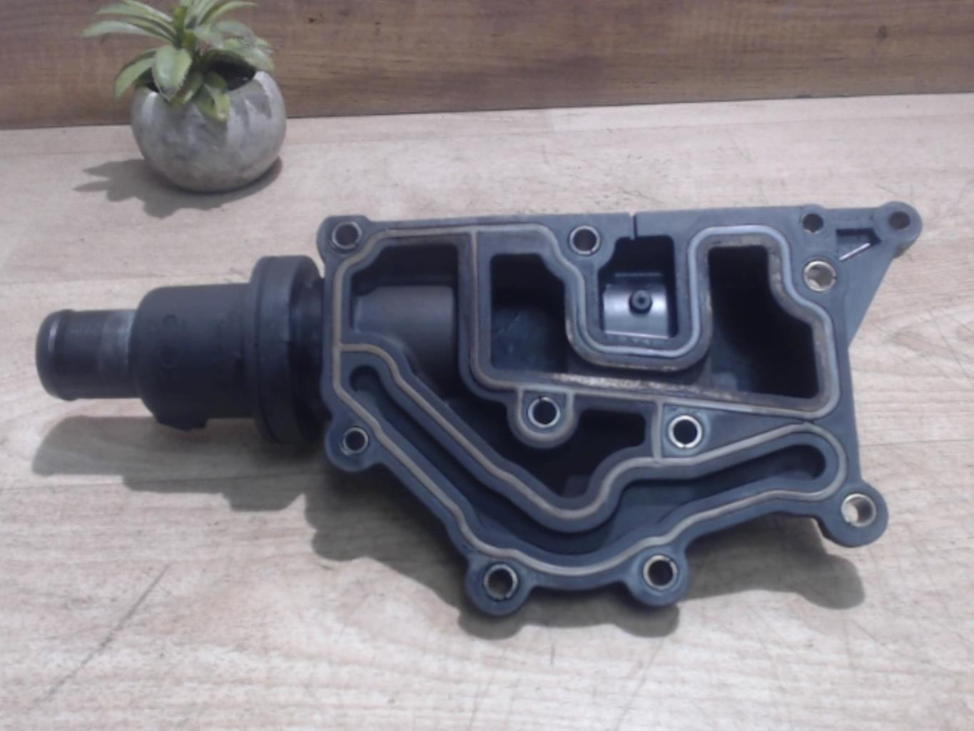 Boitier eau RENAULT MEGANE 2 PHASE 2 Essence - 1
