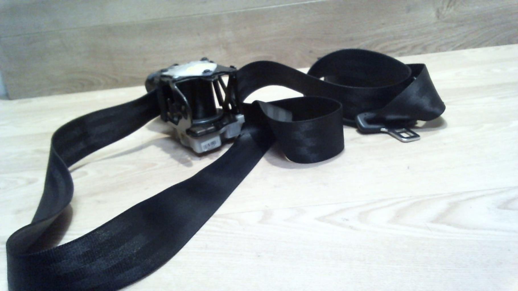 Ceinture arriere gauche AUDI A4 2 AVANT PHASE 1 BREAK Diesel - 1