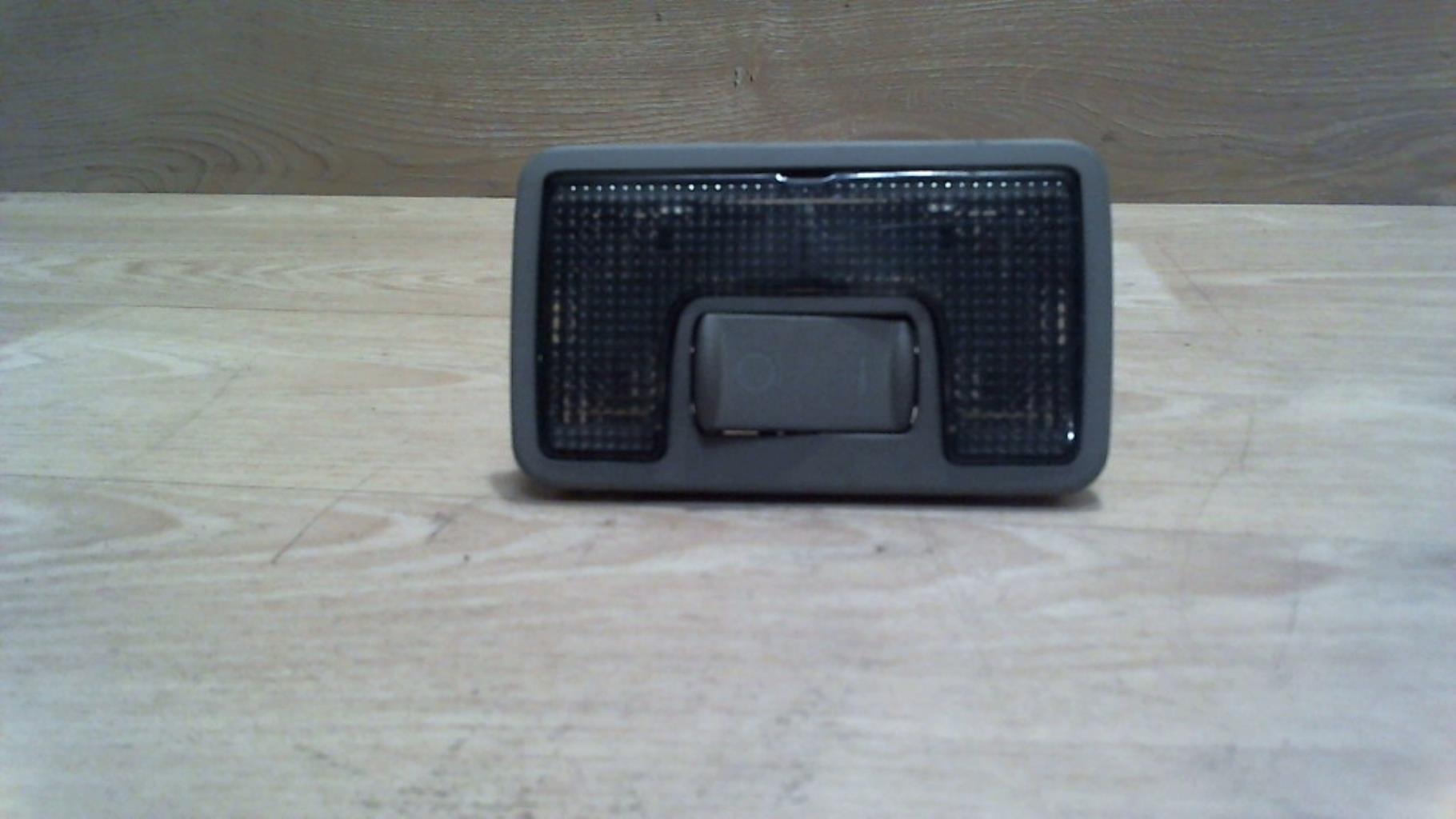 Eclairage de plafonnier AUDI A4 2 AVANT PHASE 1 BREAK Diesel - 1