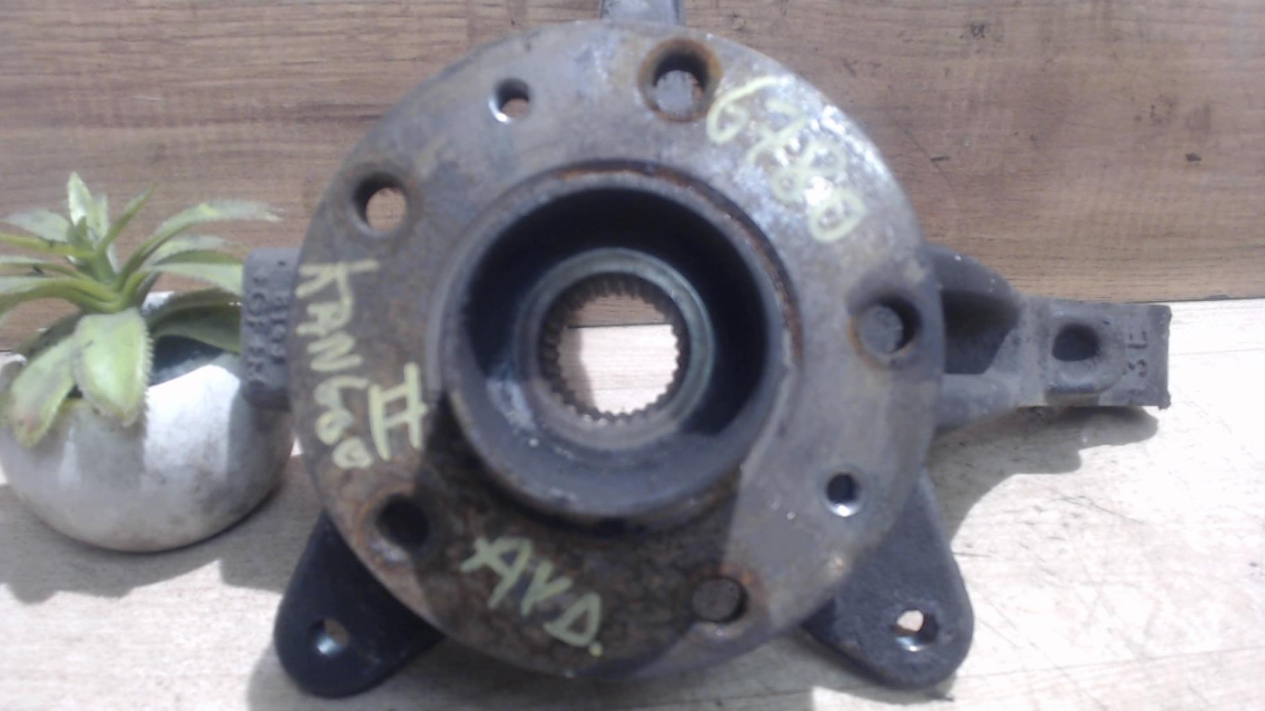 Moyeu avant droit RENAULT KANGOO 2 PHASE 1 Essence - 1