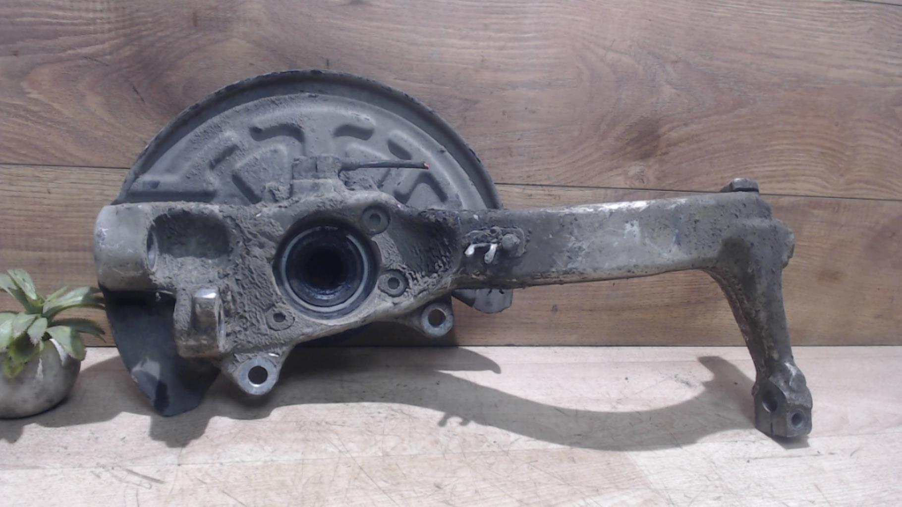 Moyeu avant droit AUDI A6 2 PHASE 2 Diesel - 1