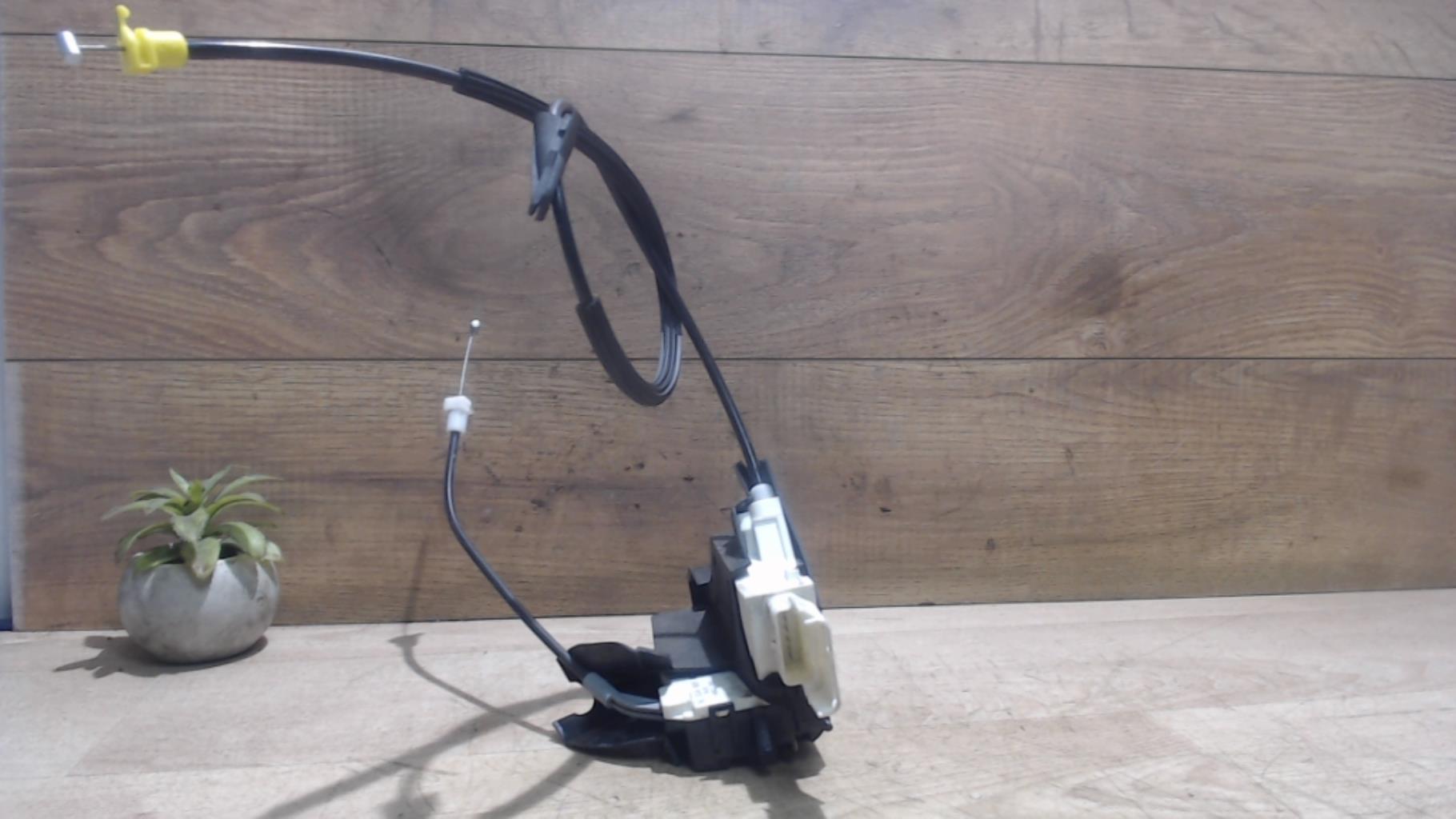Serrure avant droit CITROEN C4 1 PHASE 2 COUPE Diesel - 1