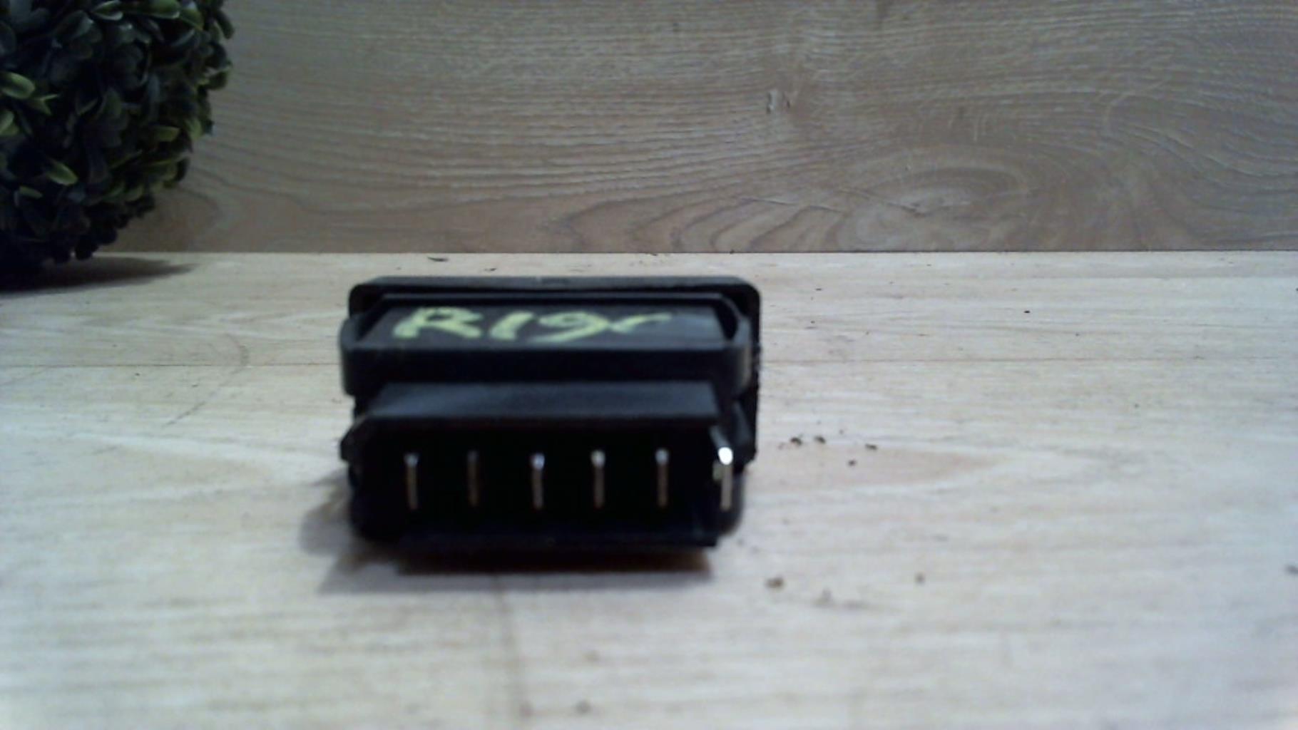 Bouton/Interrupteur RENAULT R19 PHASE 1 CABRIOLET Essence - 1