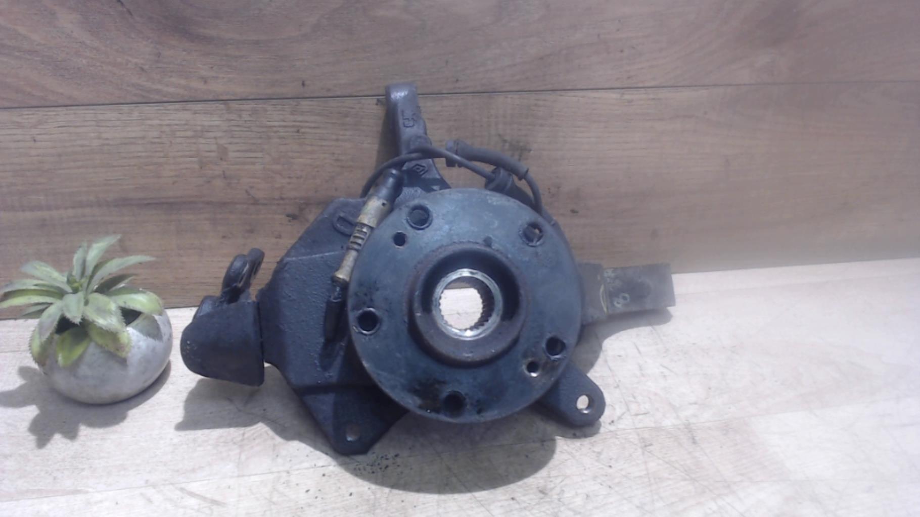 Moyeu avant droit RENAULT VEL SATIS PHASE 1 Diesel - 1