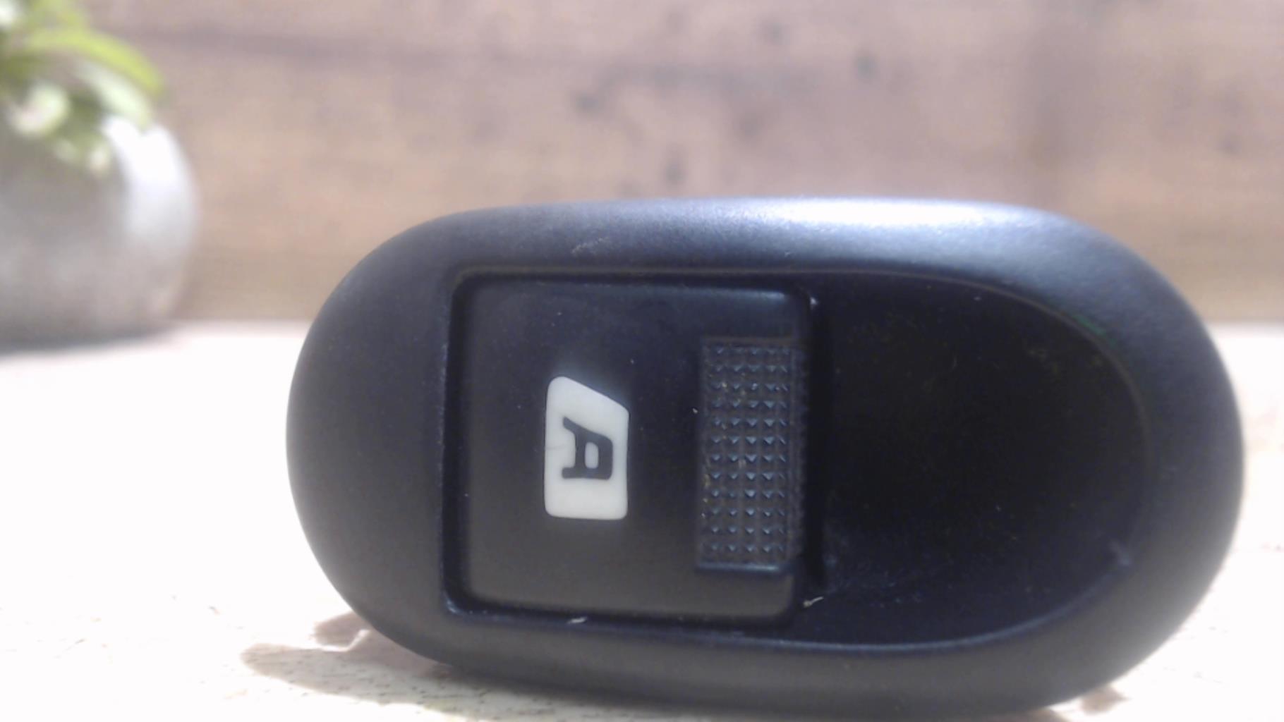 Bouton/Interrupteur PEUGEOT 1007 Essence - 1