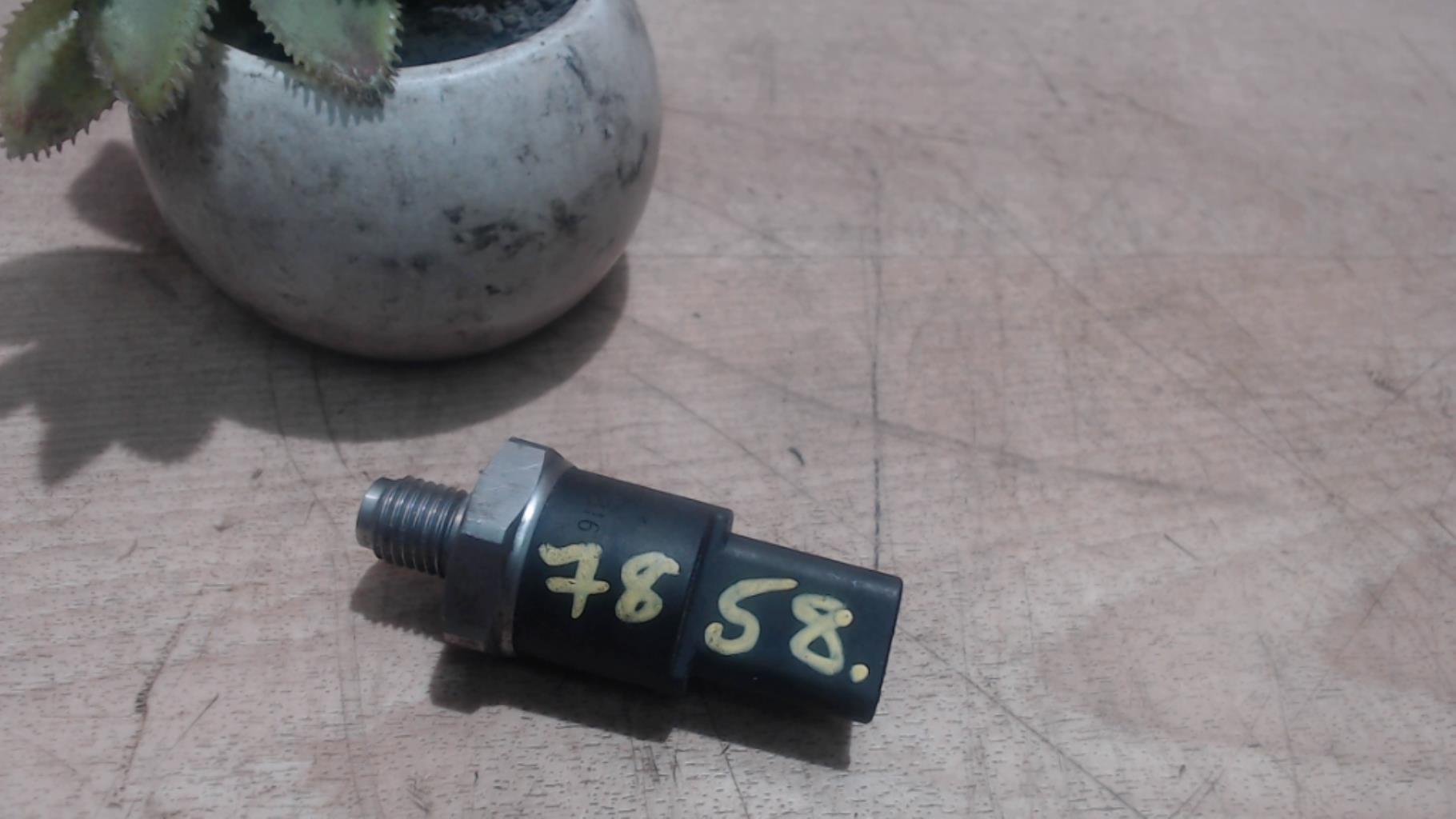 Capteur de pression de rampe injection PEUGEOT 607 PHASE 1 Diesel - 1