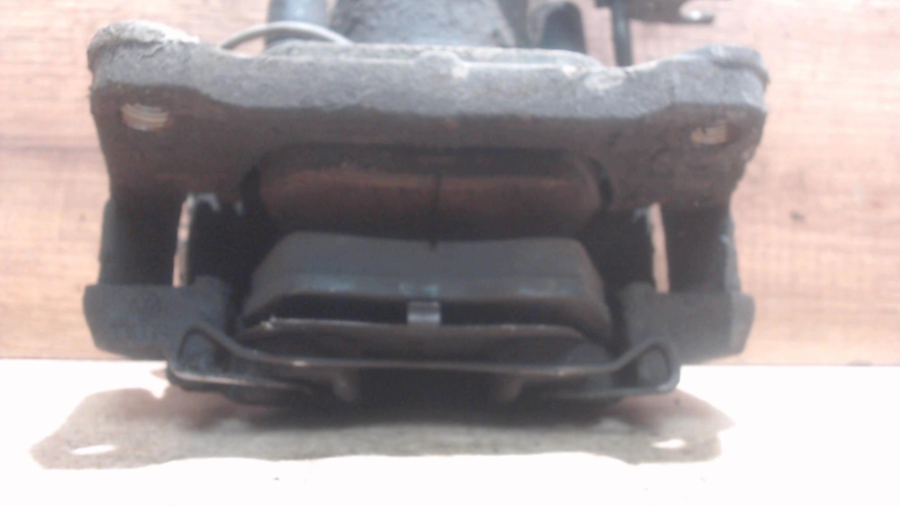 Etrier avant gauche (freinage) AUDI A6 2 PHASE 2 Diesel - 1