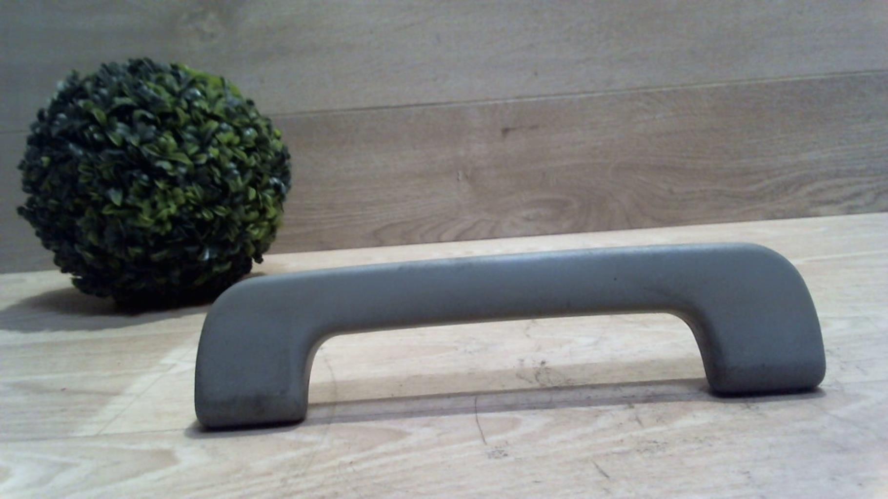 Poignee de maintien avant droit AUDI A6 2 PHASE 2 Diesel - 1