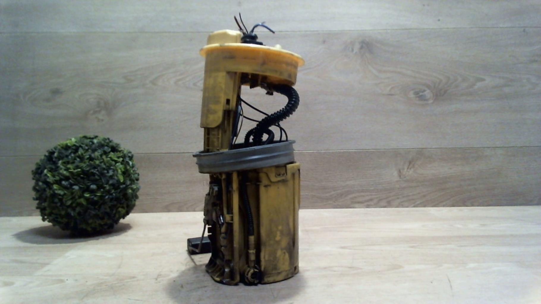 Pompe à carburant RENAULT R4 Essence - 1