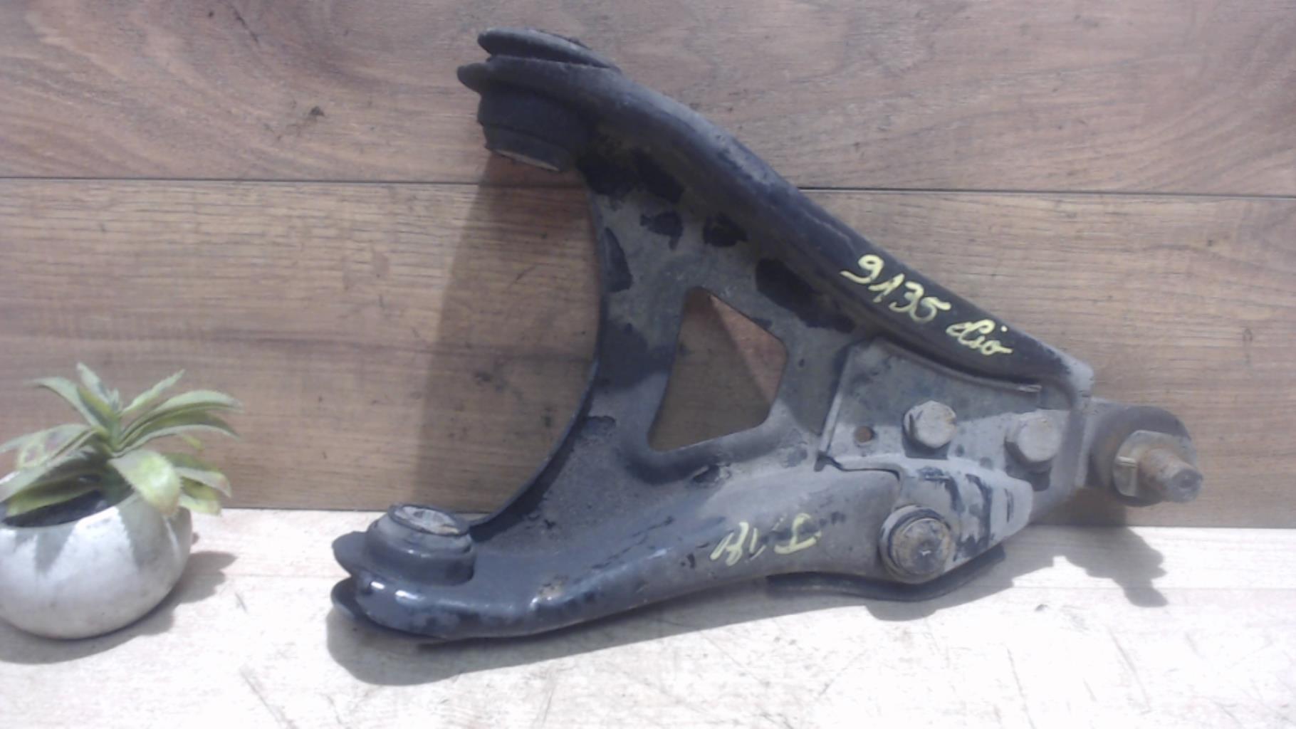 Triangle avant droit RENAULT CLIO 2  - 1