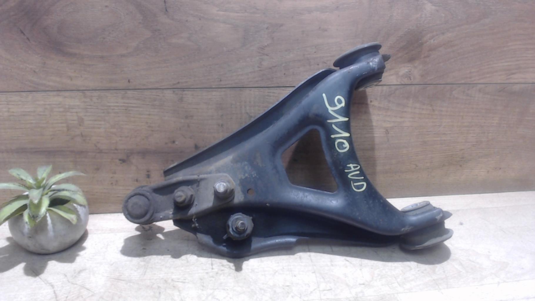 Triangle inferieur avant droit RENAULT CLIO 2 PHASE 2  - 1
