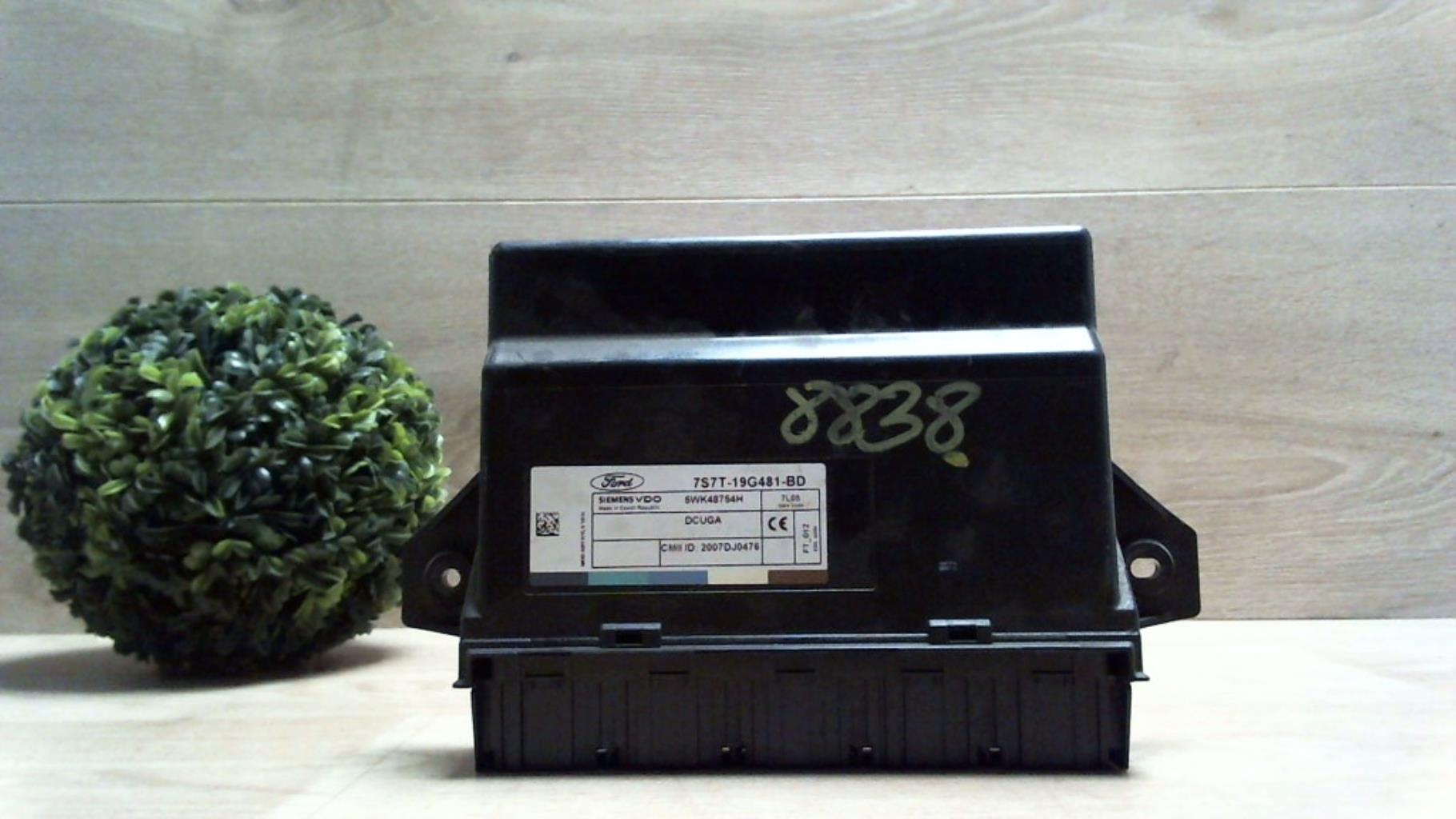 Boitier de centralisation FORD MONDEO 3 PHASE 1 BREAK Diesel - 1