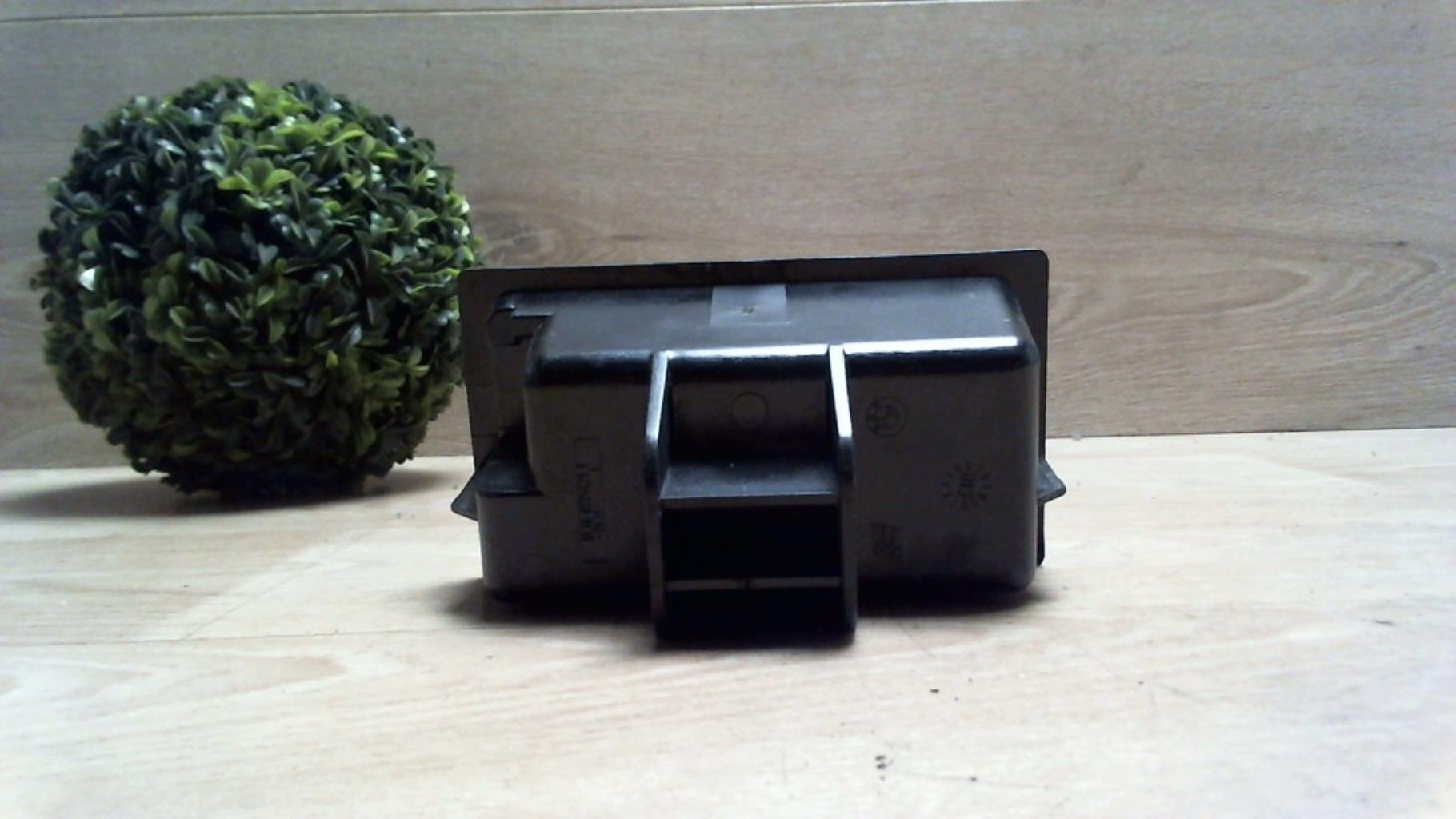Cendrier BMW SERIE 3 E46 PHASE 2 Diesel - 1