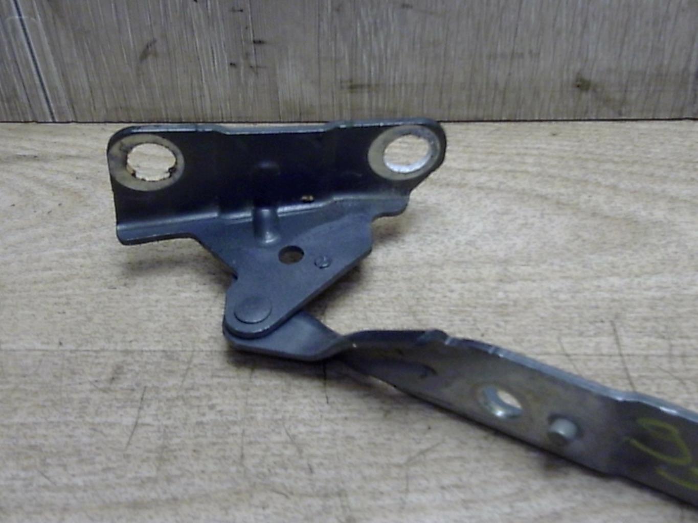 Charniere de capot CITROEN C5 2 Diesel - 1