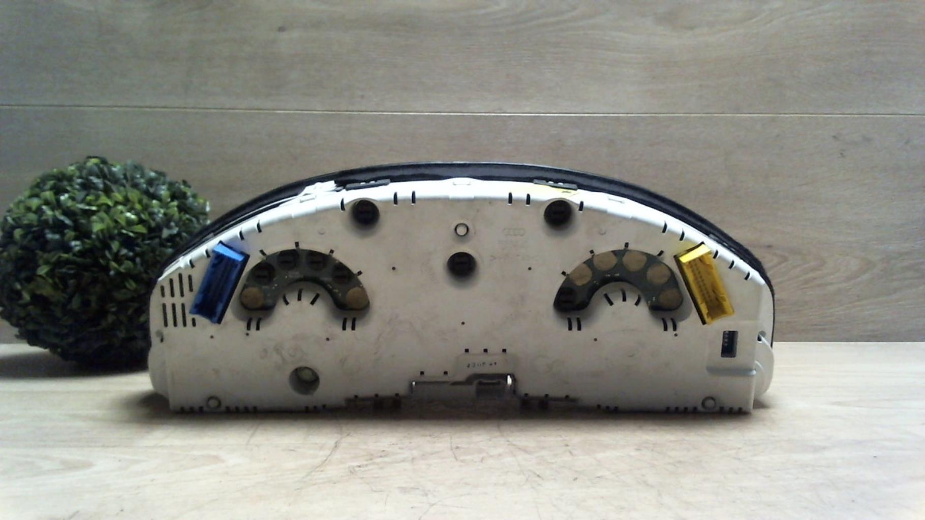 Compteur AUDI A4 1 PHASE 1 Essence - 1