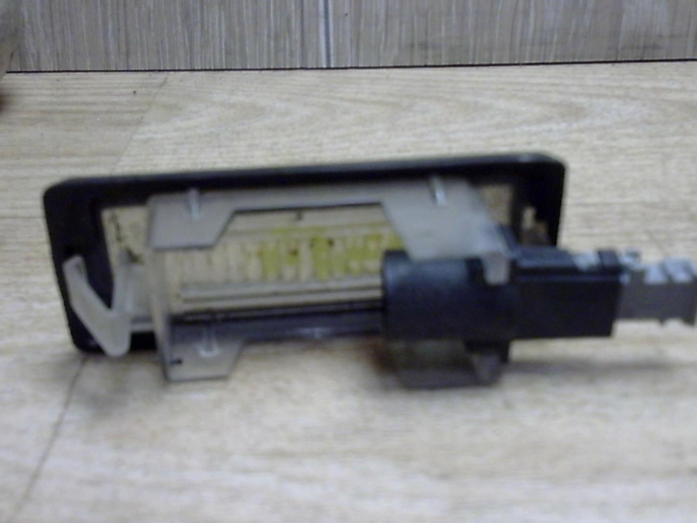 Eclairage de plaque OPEL VECTRA C PHASE 2 BREAK Diesel - 1