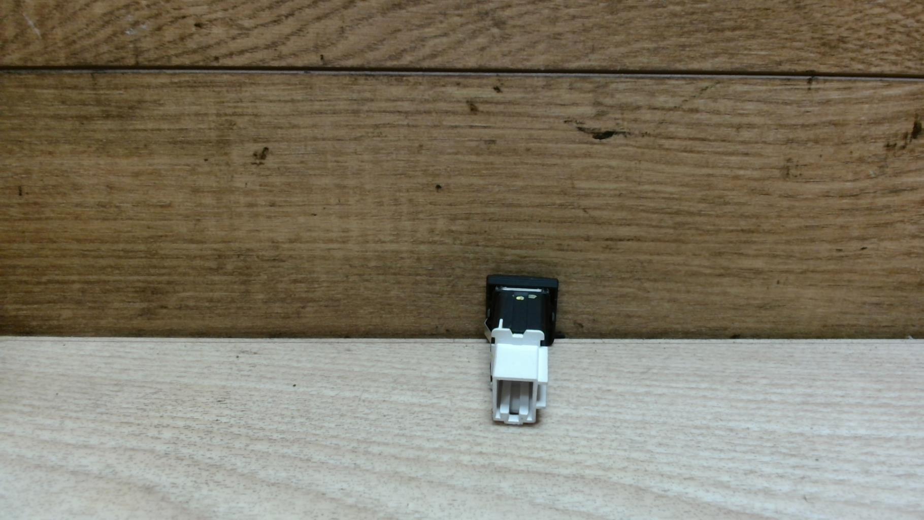 Bouton/Interrupteur VOLKSWAGEN GOLF 5 Diesel - 1