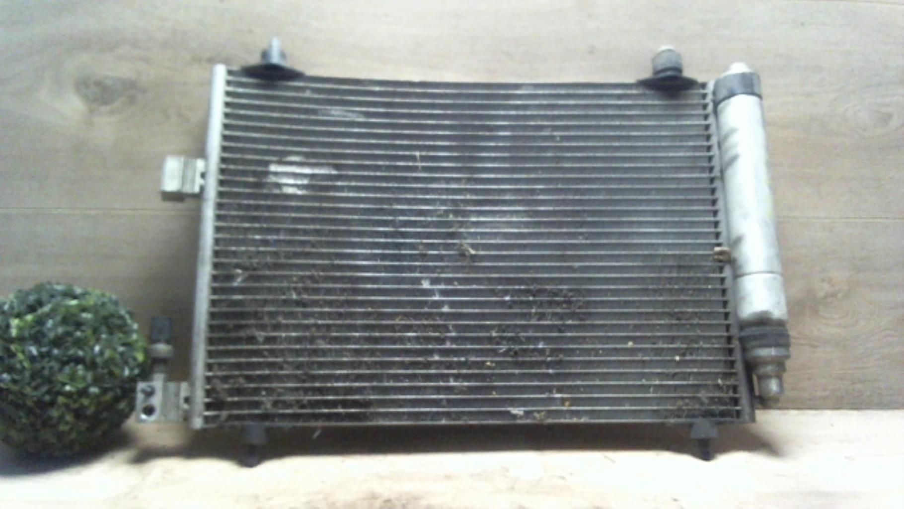 Condenseur de clim TOYOTA COROLLA VERSO 2 PHASE 1 Essence - 1