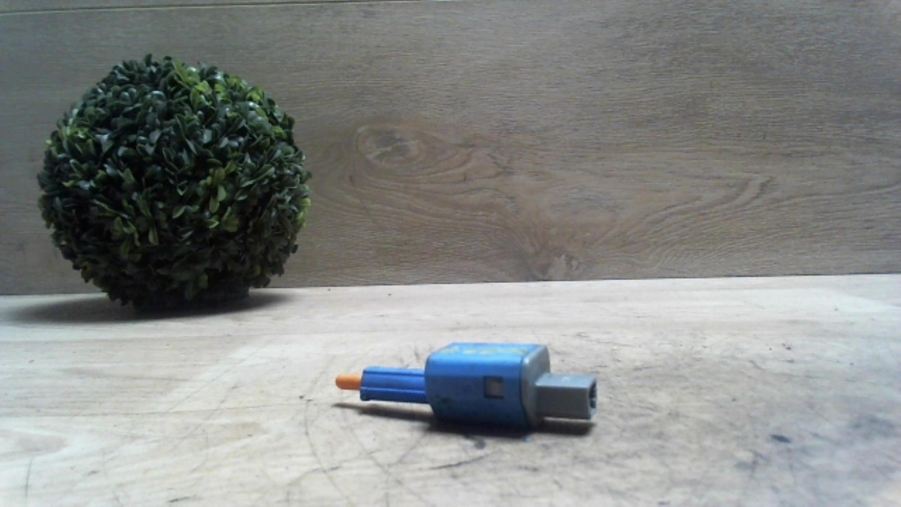 Contacteur feu stop RENAULT MEGANE 3 PHASE 1 Diesel - 1