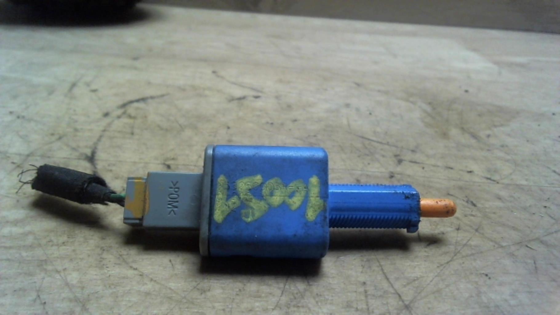 Contacteur feu stop RENAULT SCENIC 3 PHASE 1 Diesel - 1