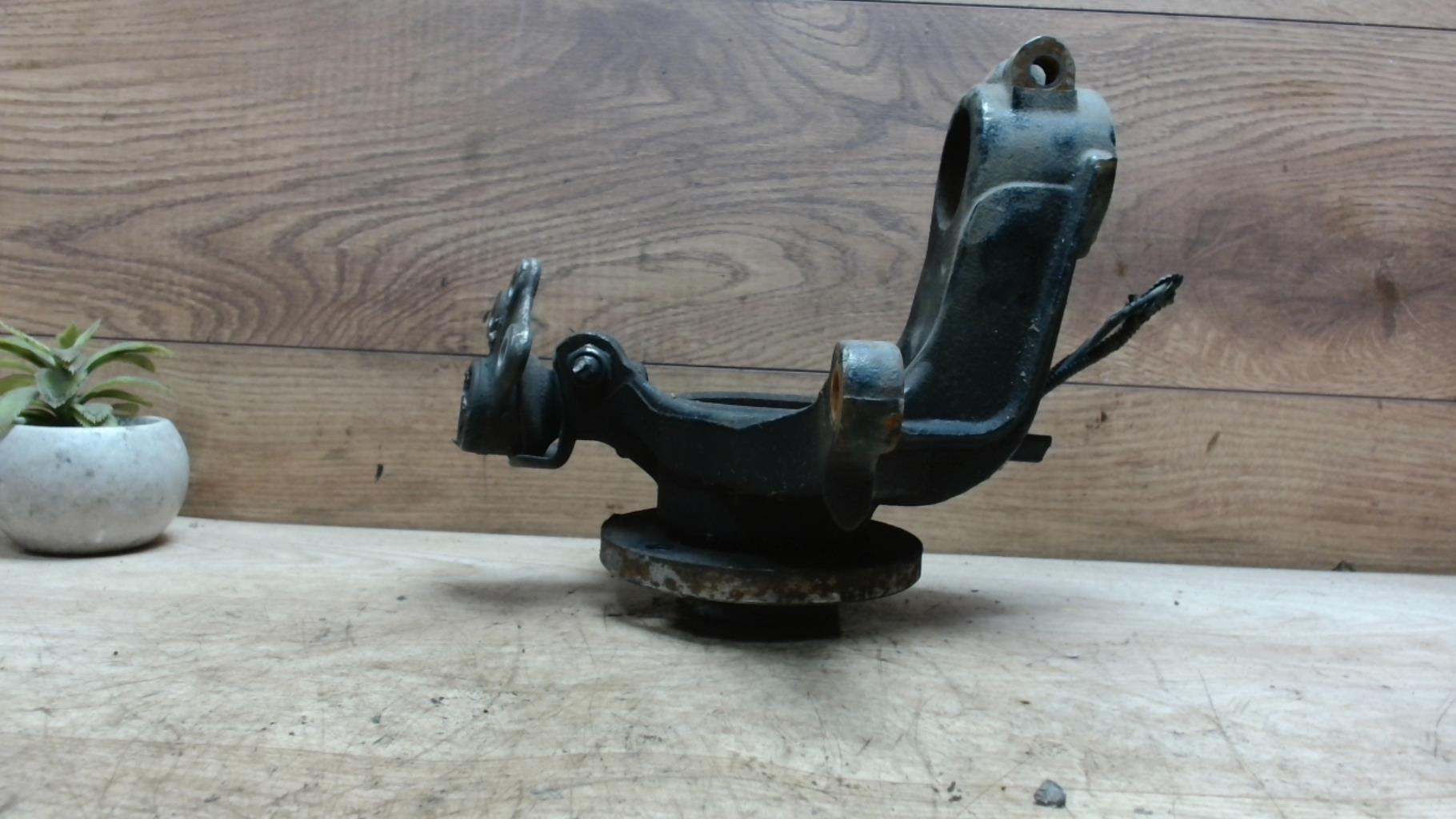 Moyeu avant droit CITROEN C3 2 PHASE 1 Diesel - 1