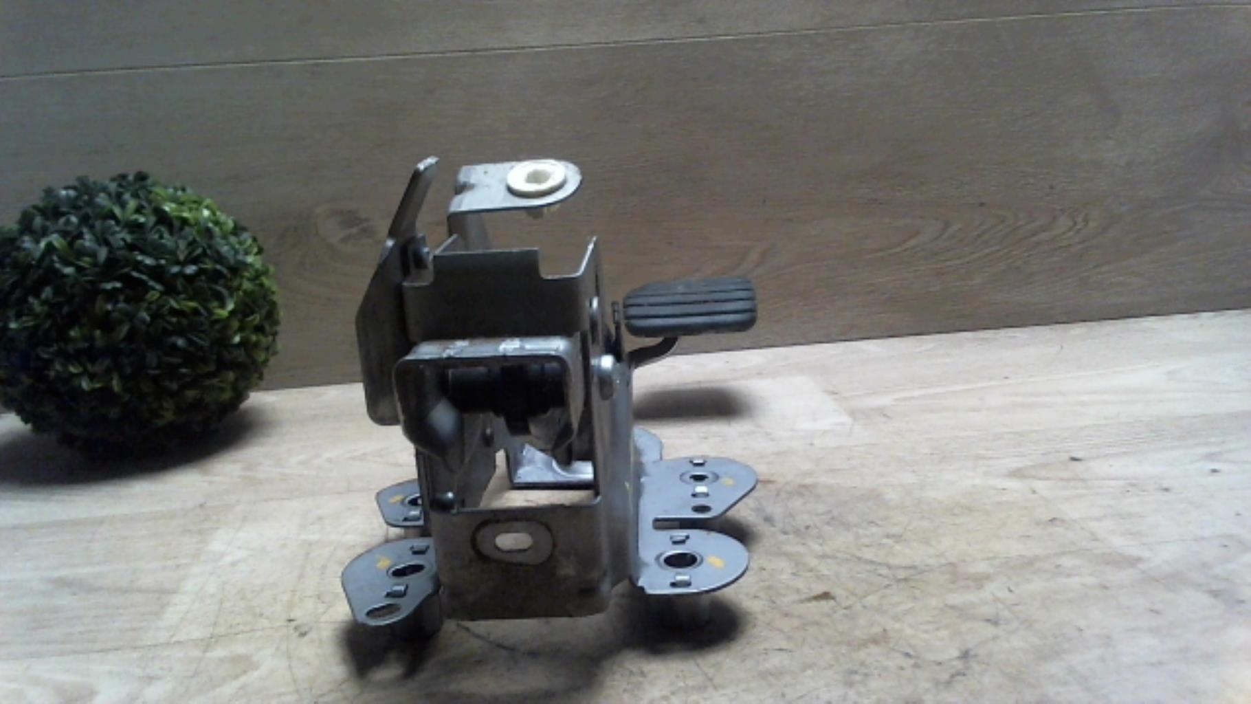 Pedale de frein RENAULT SCENIC 3 PHASE 1 Diesel - 1