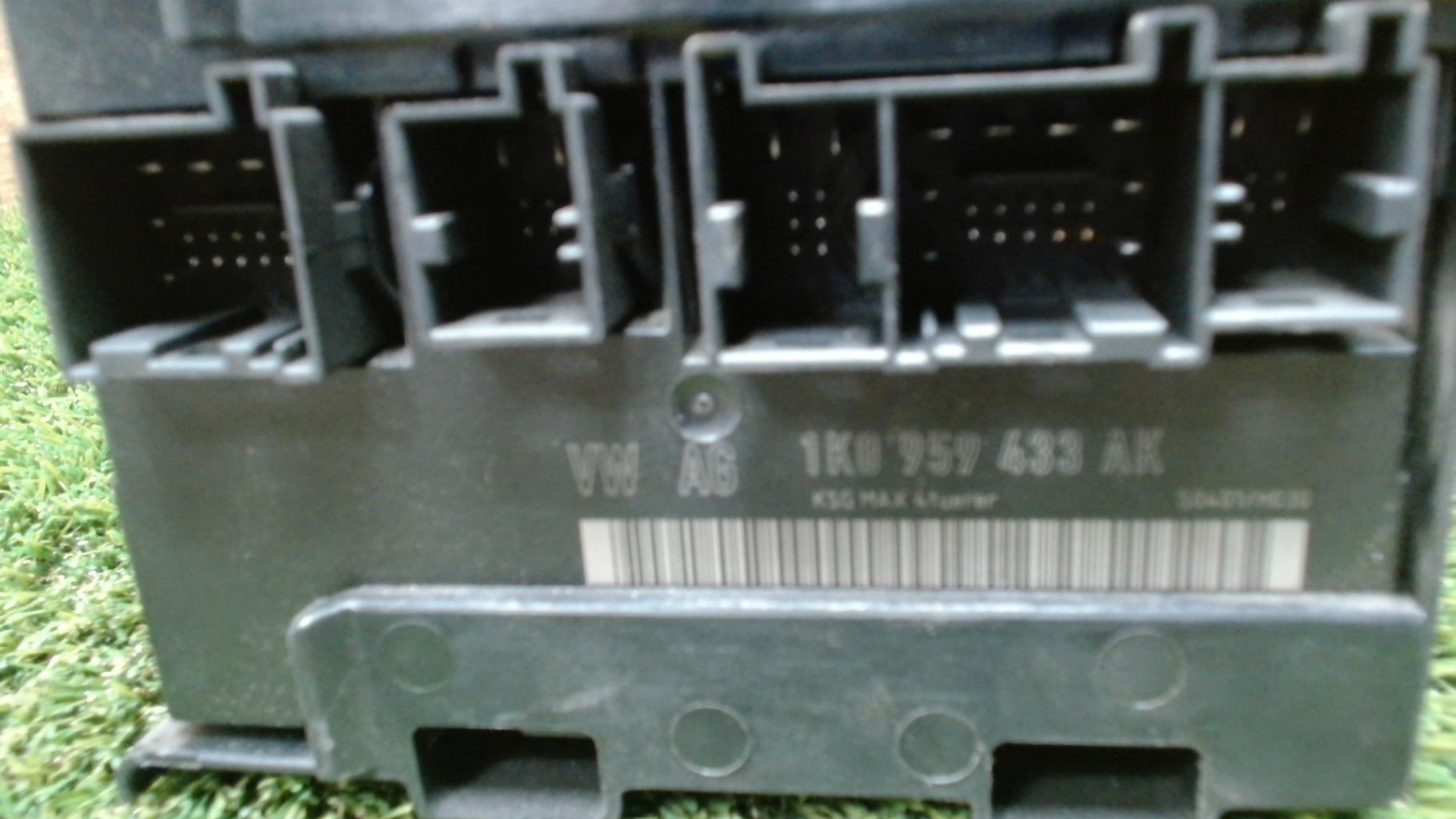 Calculateur VOLKSWAGEN GOLF 5 Diesel - 1