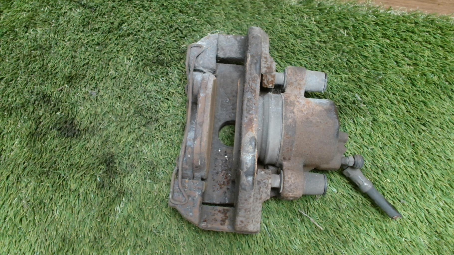Etrier avant droit (freinage) FORD FOCUS 2 PHASE 2 Diesel - 1