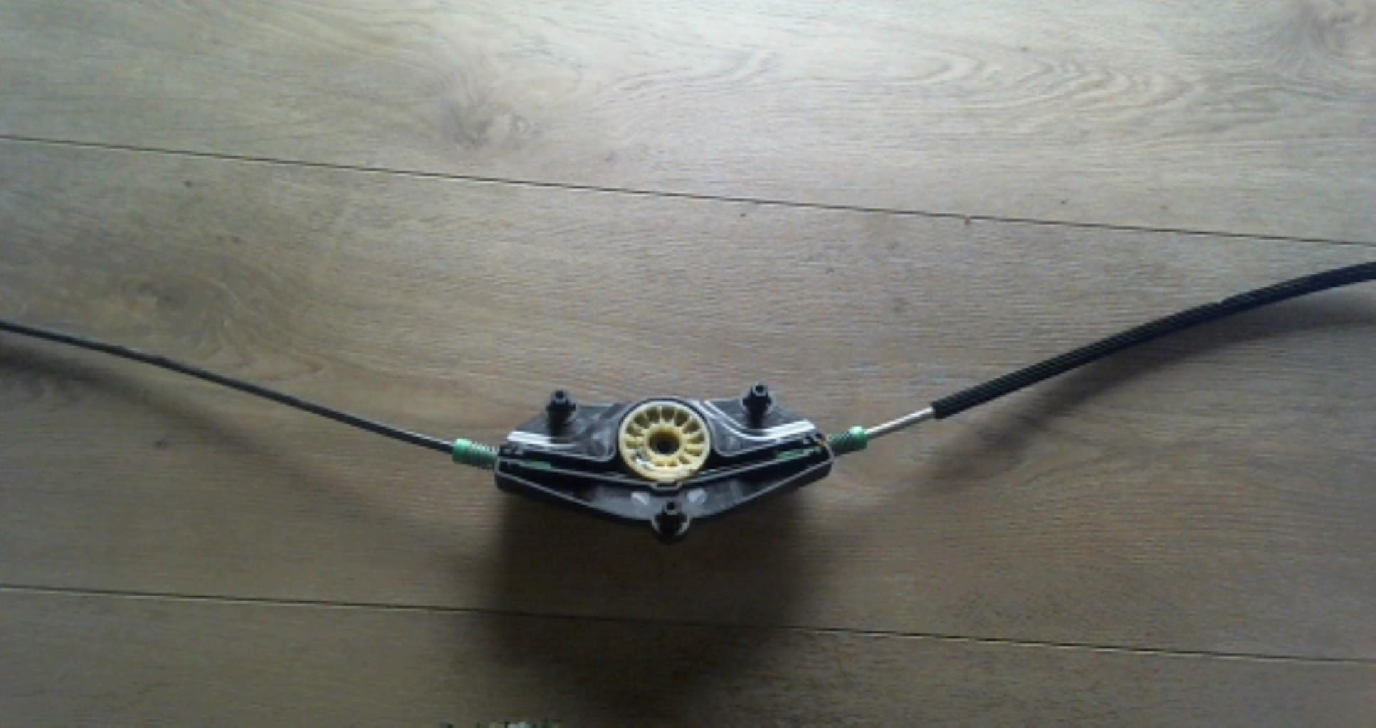 Leve vitre electrique avant gauche AUDI A4 3 AVANT PHASE 1 BREAK Diesel - 1