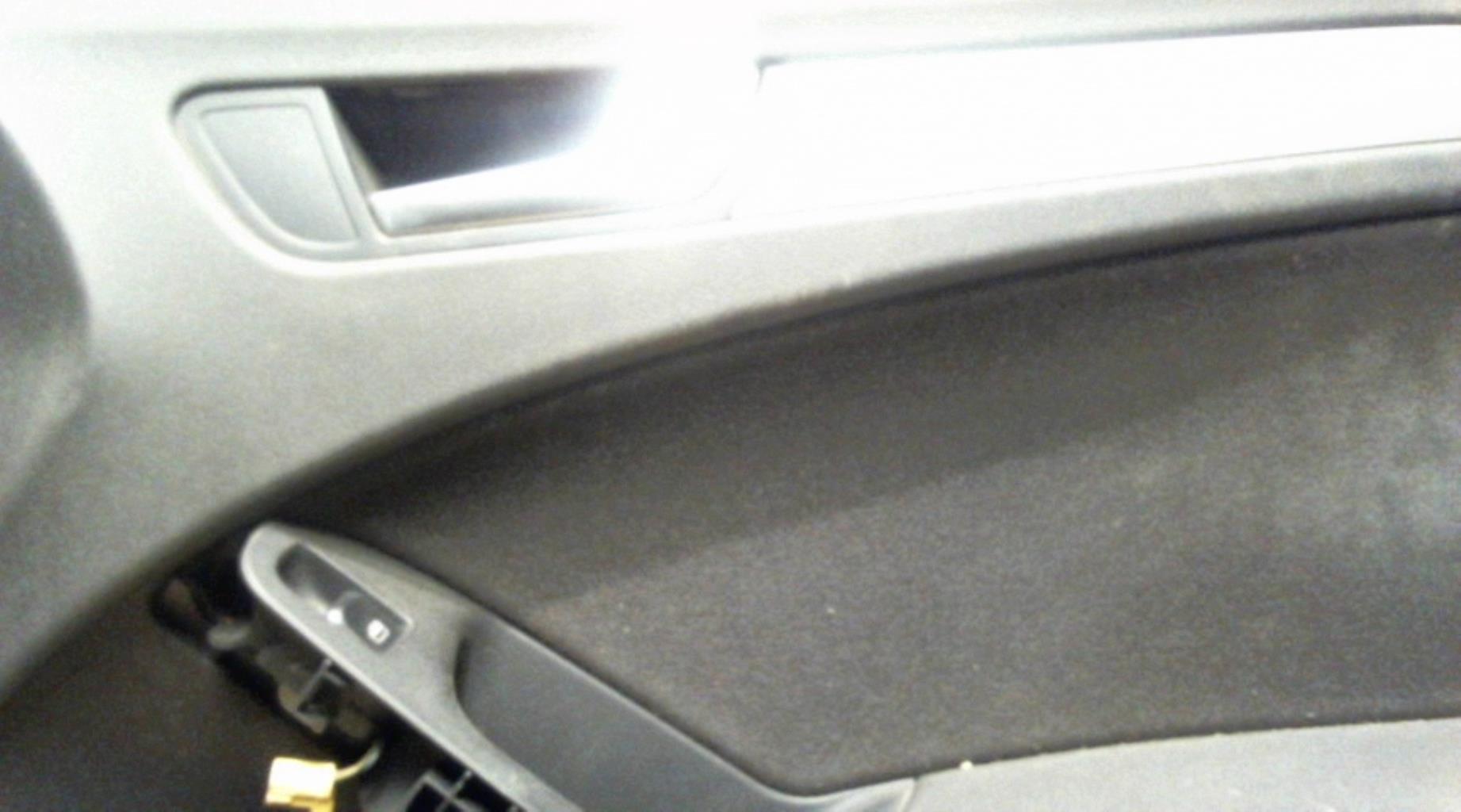 Panneau de porte avant droit AUDI A4 3 AVANT PHASE 1 BREAK Diesel - 1