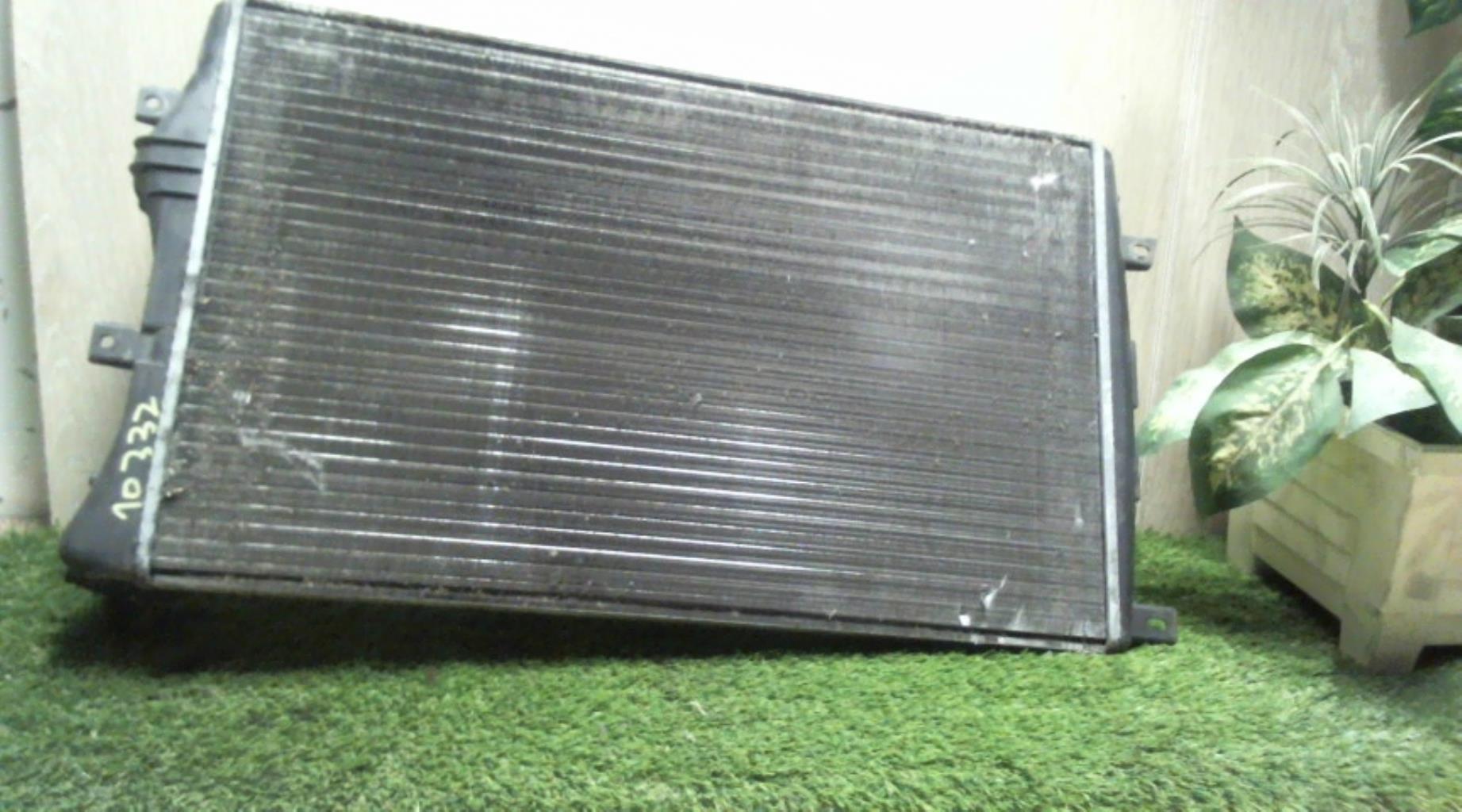 Radiateur eau VOLKSWAGEN GOLF 5 Diesel - 1