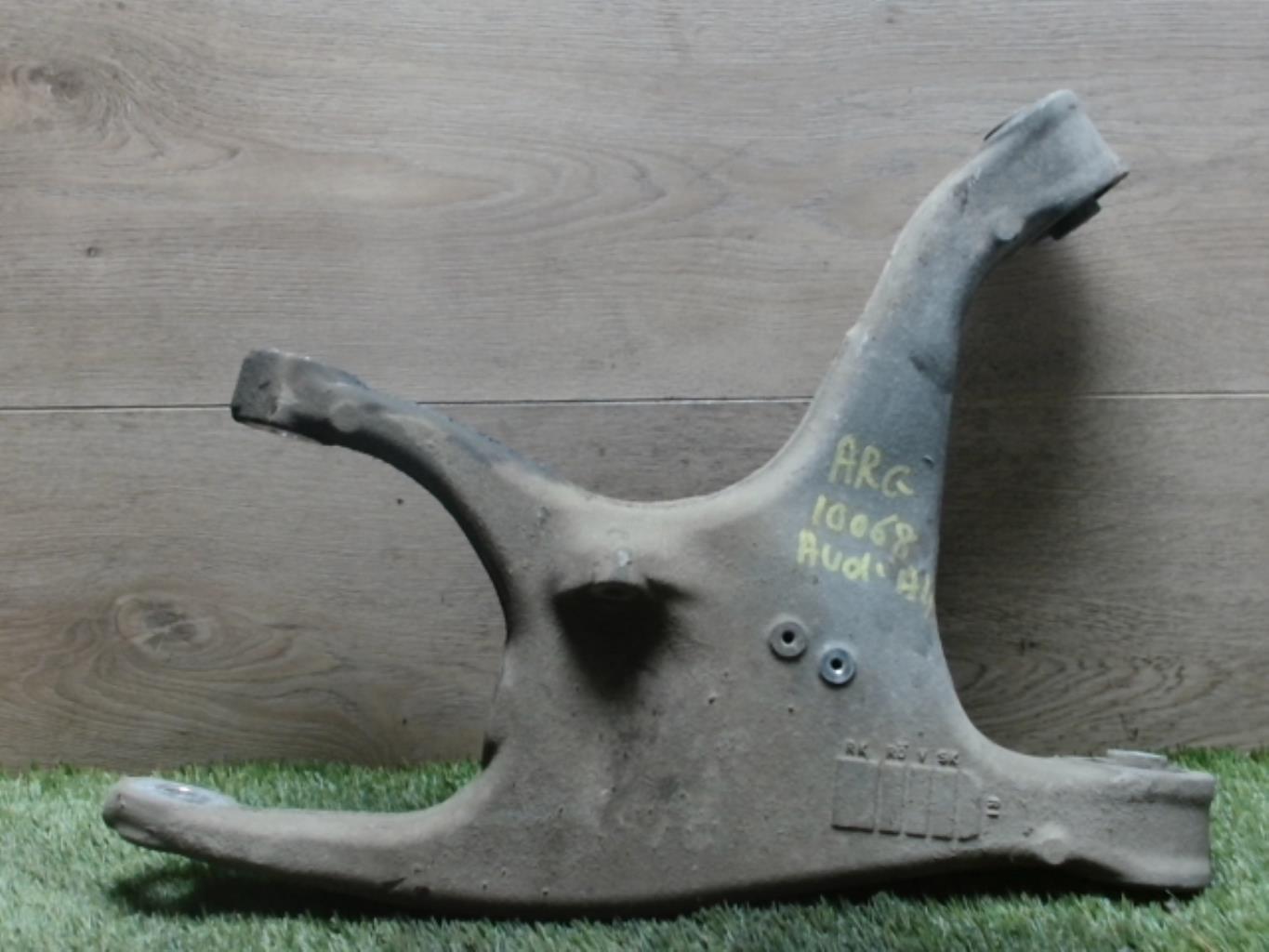 Triangle inferieur arriere gauche AUDI A4 3 AVANT PHASE 1 BREAK Diesel - 1