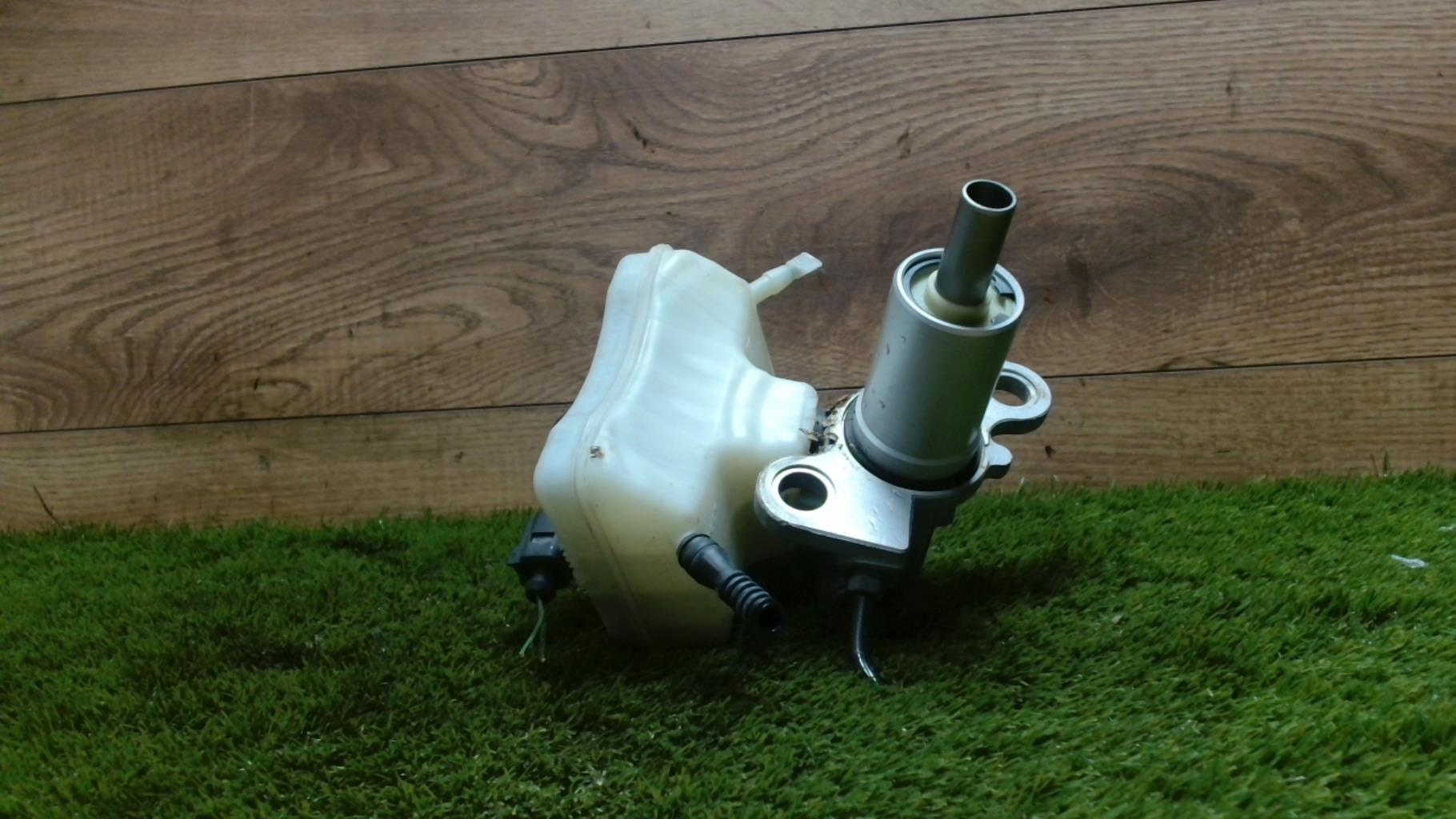 Maitre cylindre (freinage) AUDI A4 3 AVANT PHASE 1 BREAK Diesel - 1