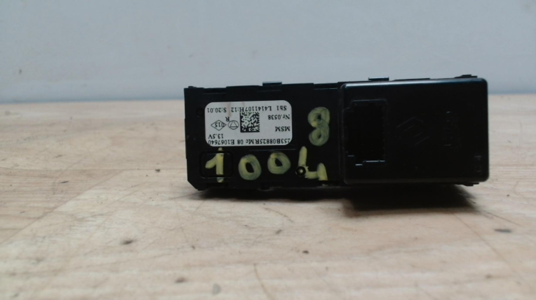 Commande autoradio RENAULT CLIO 4 PHASE 1 Diesel - 1