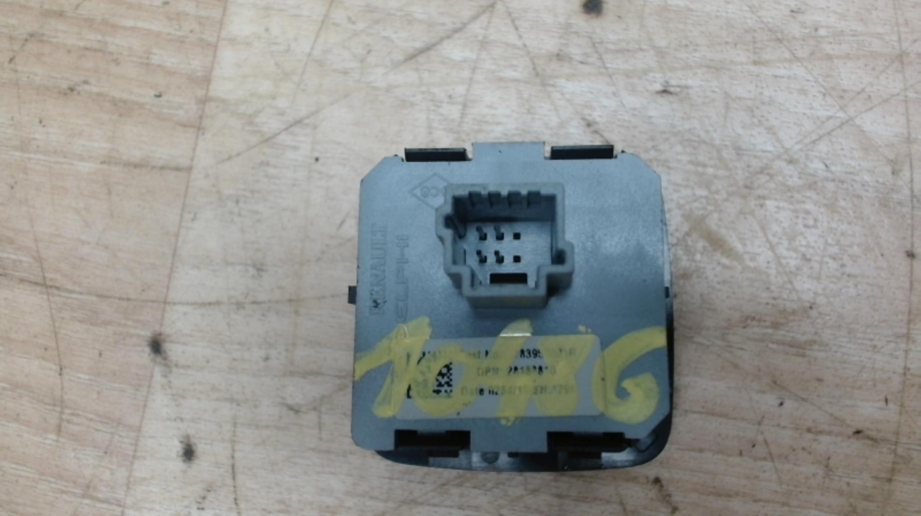 Commande retroviseurs RENAULT SCENIC 3 PHASE 1 Diesel - 1