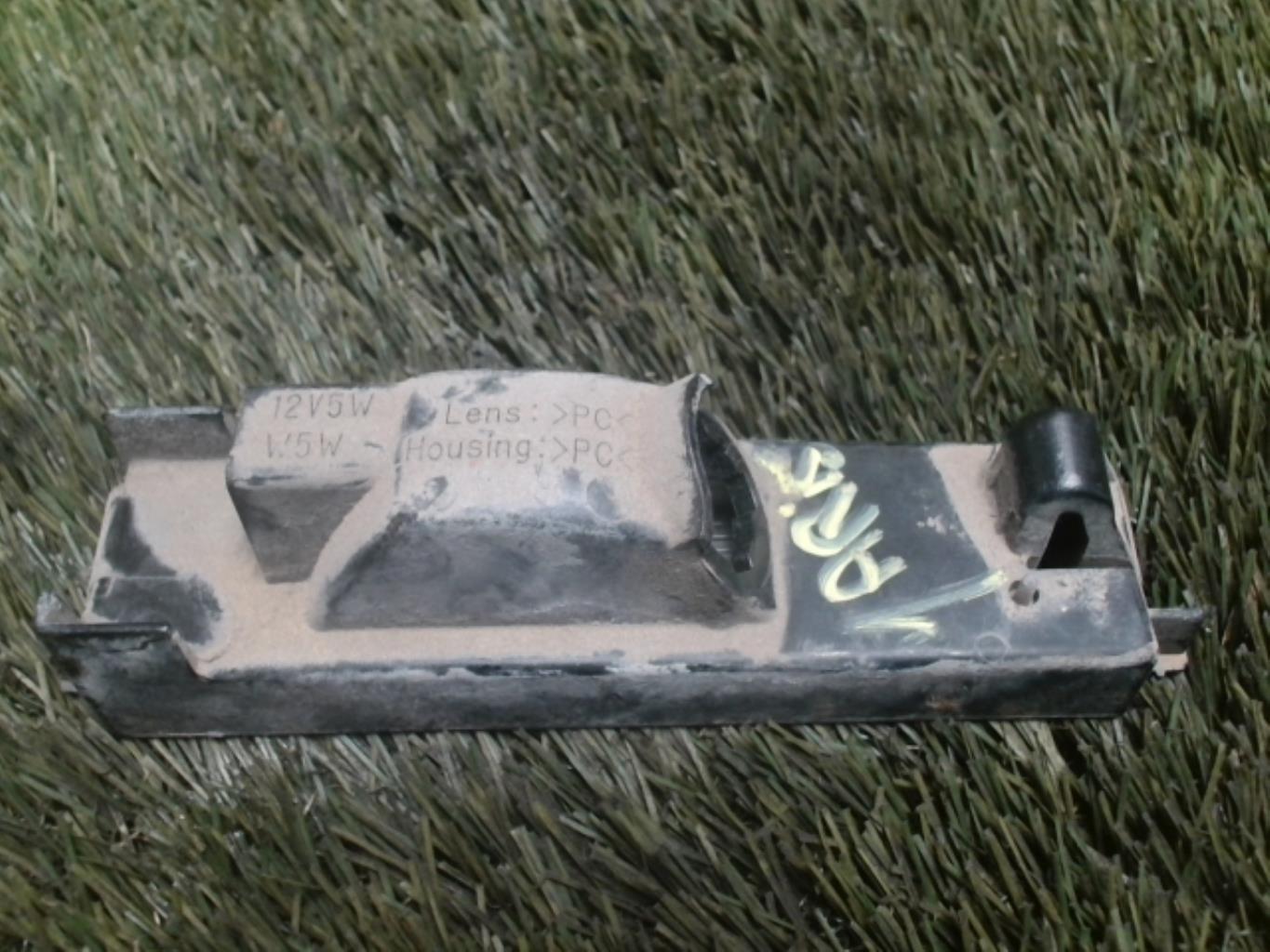 Eclairage de plaque PEUGEOT 306 BREAK Diesel - 1