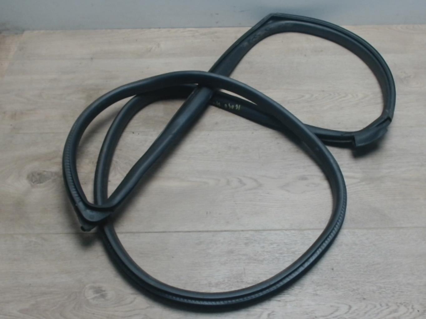 Joint de porte avant droite MINI MINI 2 R56 PHASE 1 Diesel - 1