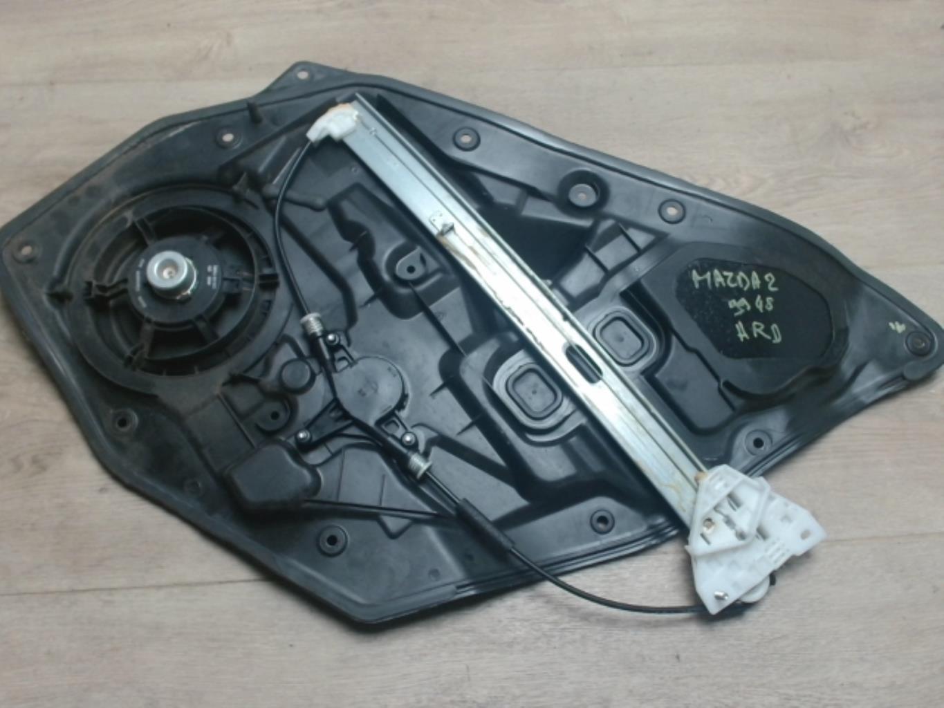 Leve vitre electrique arriere droit MAZDA 2 2 PHASE 2 Essence - 1