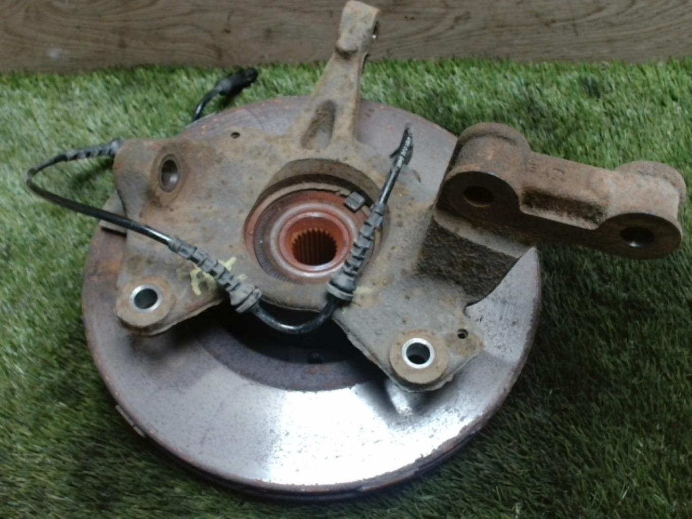 Moyeu avant gauche RENAULT MEGANE 3 PHASE 1 Diesel - 1