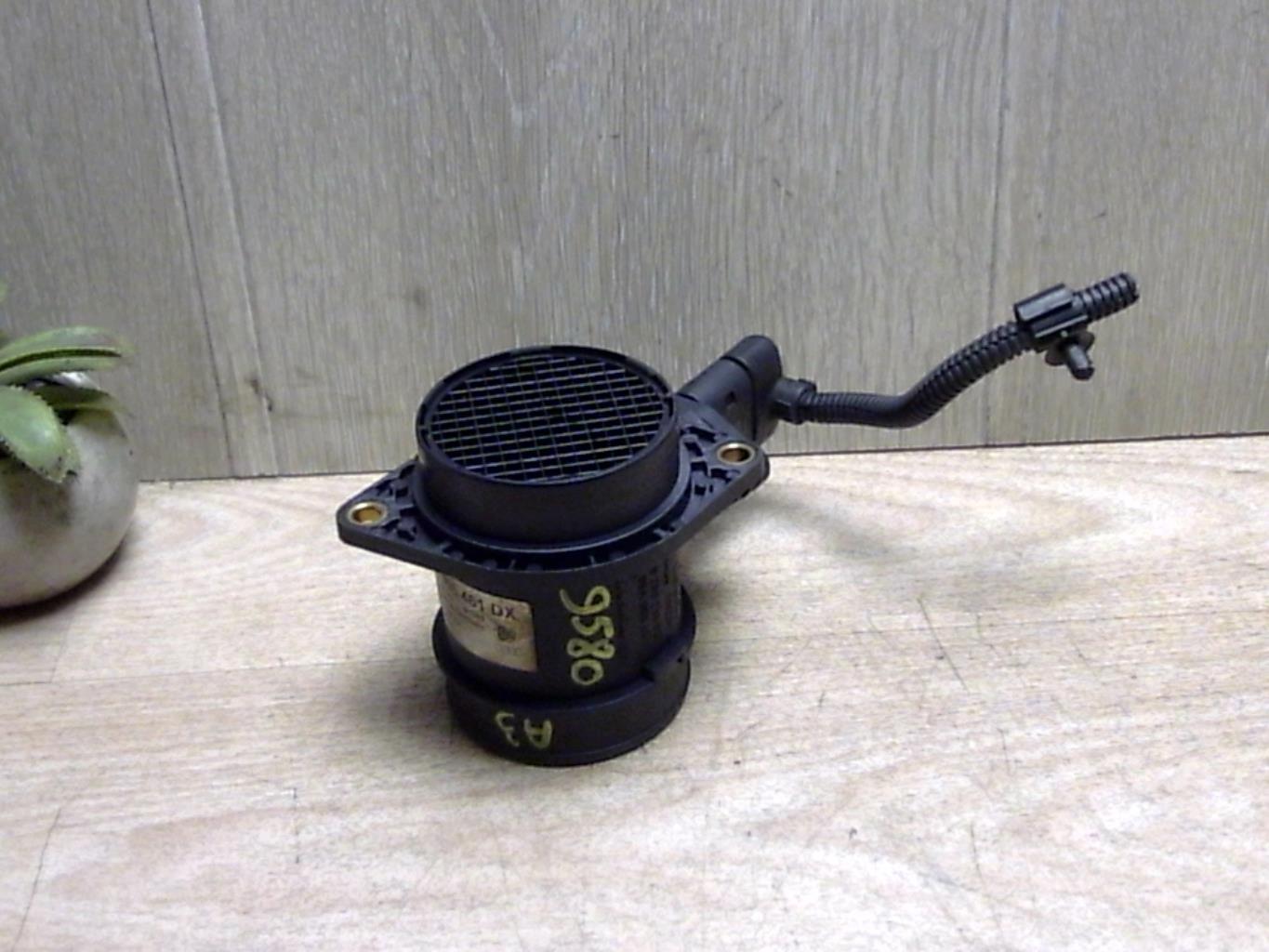 Debitmetre AUDI A3 1 PHASE 1 Essence - 1