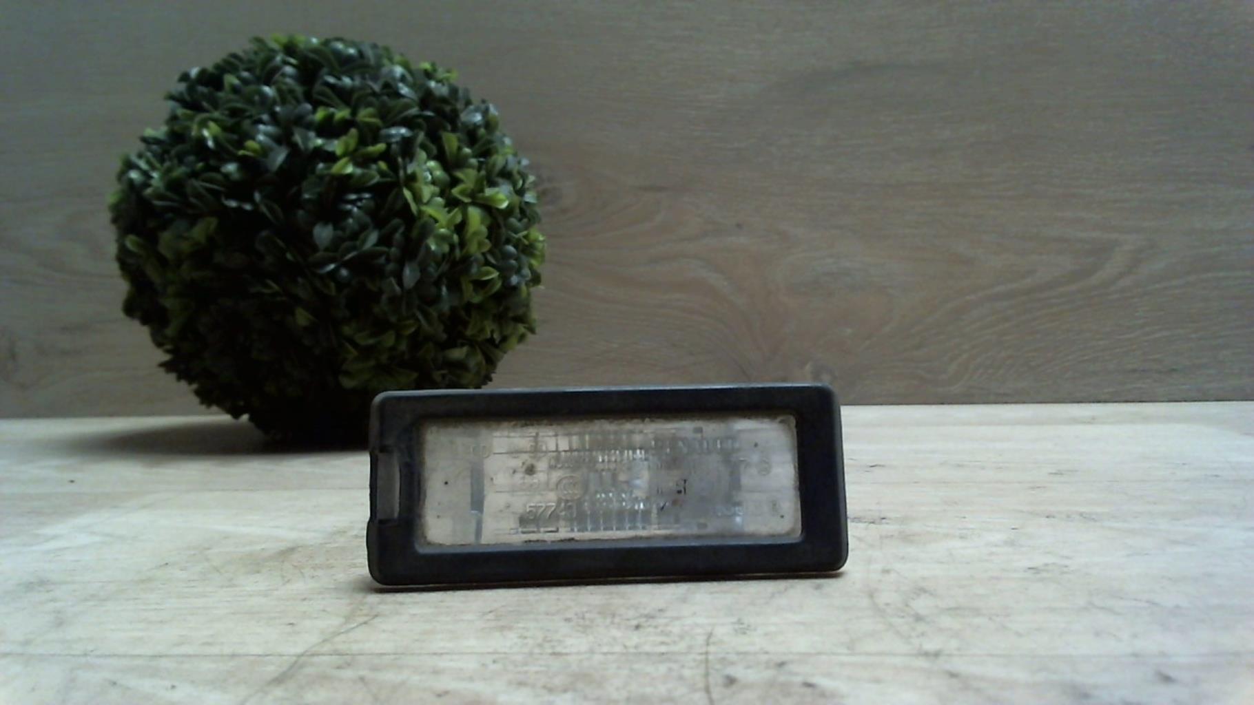 Eclairage de plaque RENAULT SCENIC 3 PHASE 1  - 1