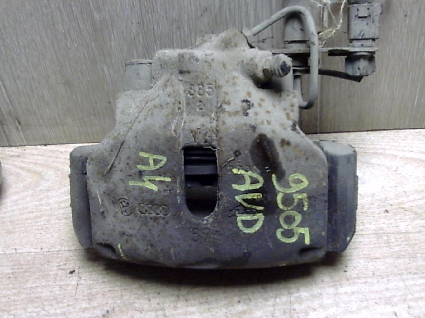 Etrier avant droit (freinage) AUDI A4 2 AVANT PHASE 2 BREAK Diesel - 1